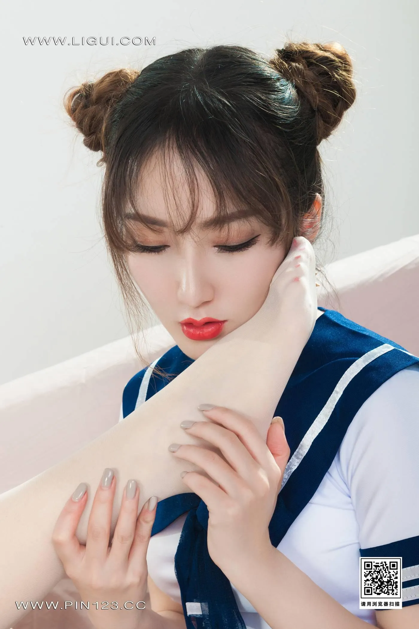 [Ligui丽柜]2023.03.02 双生花-同桌的你（上） 心心＆汐汐[45P]插图1