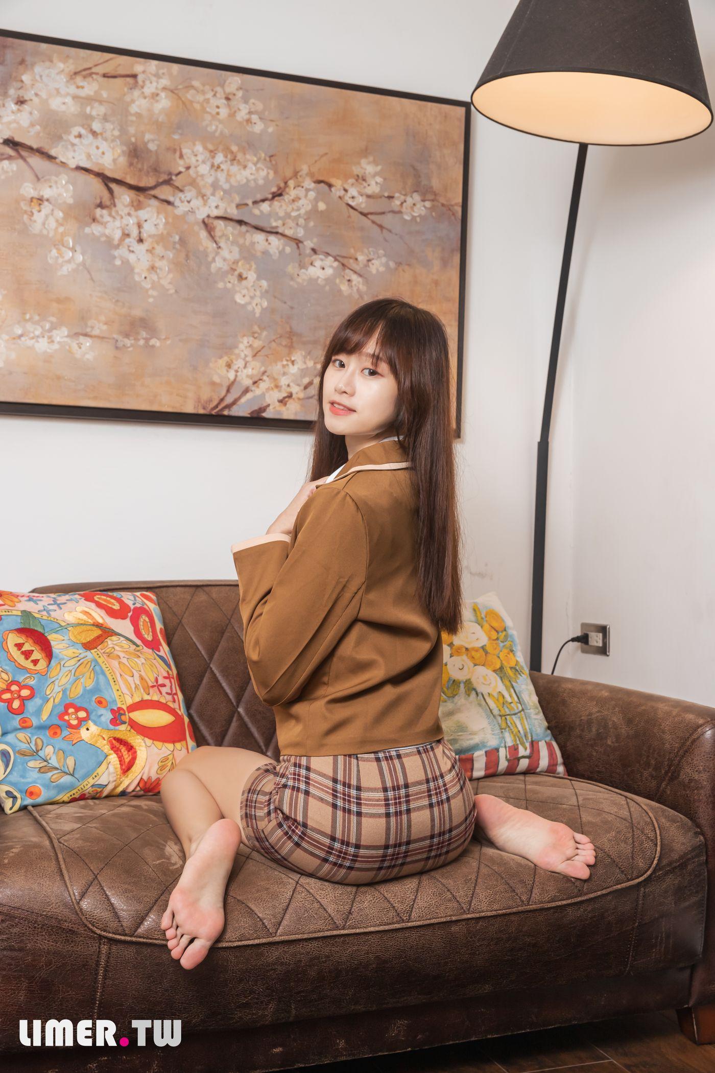 [Limerence] 042 朵乐 窥探JK女高校生私密白丝裸足 [155P]插图1