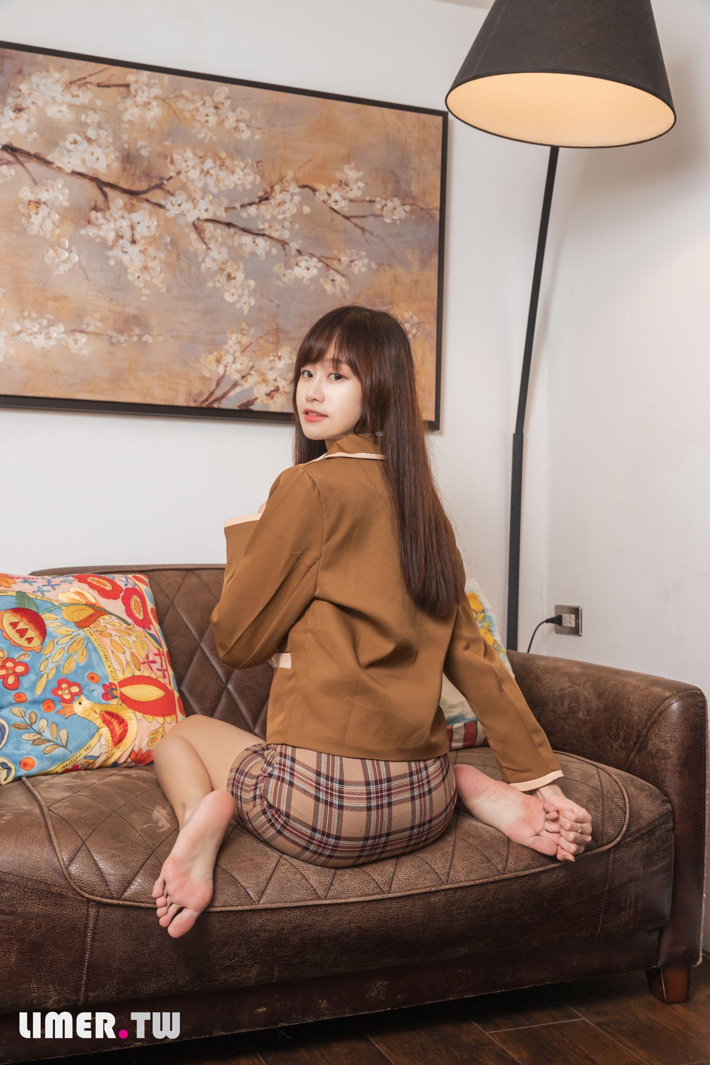 [Limerence] 042 朵乐 窥探JK女高校生私密白丝裸足 [155P]插图2