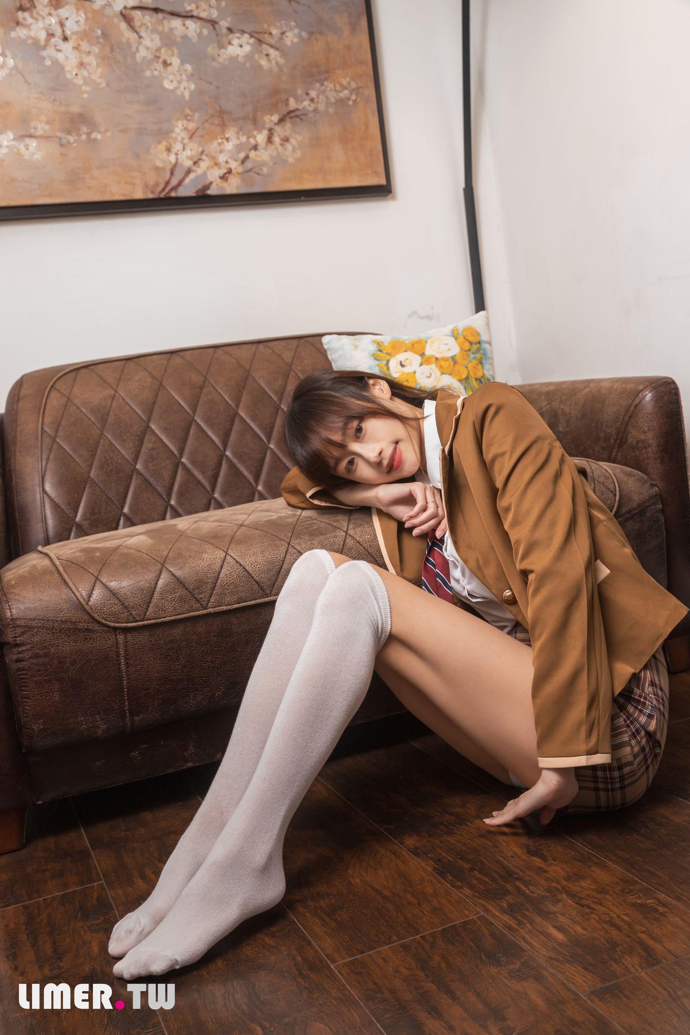[Limerence] 042 朵乐 窥探JK女高校生私密白丝裸足 [155P]插图6