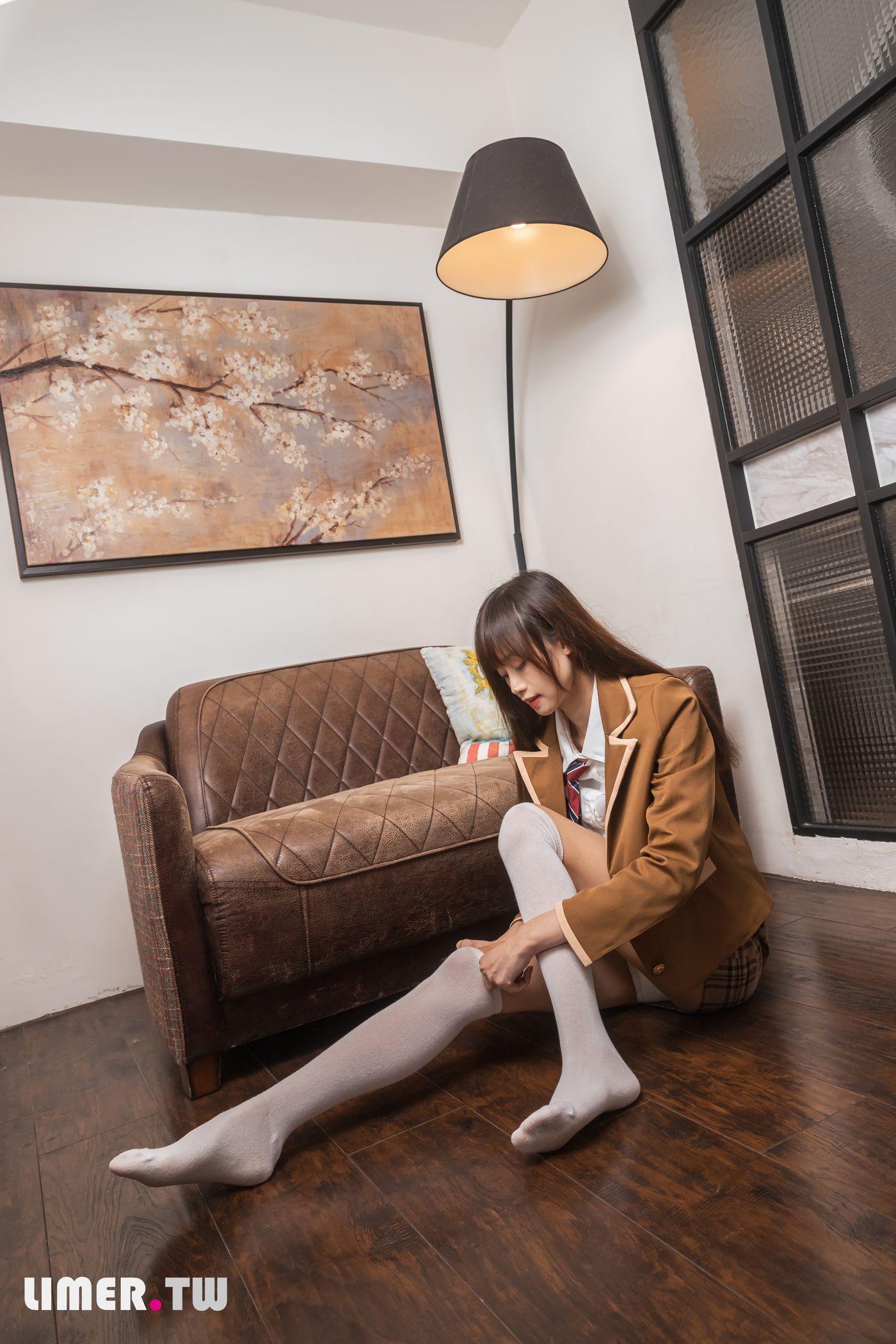 [Limerence] 042 朵乐 窥探JK女高校生私密白丝裸足 [155P]插图7