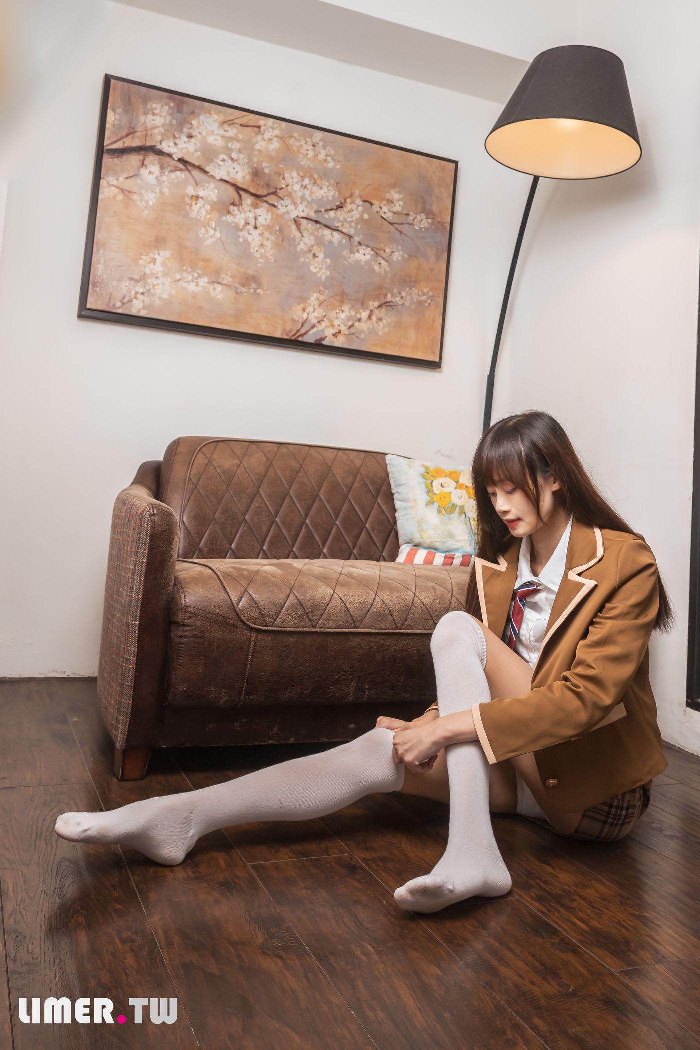 [Limerence] 042 朵乐 窥探JK女高校生私密白丝裸足 [155P]插图8
