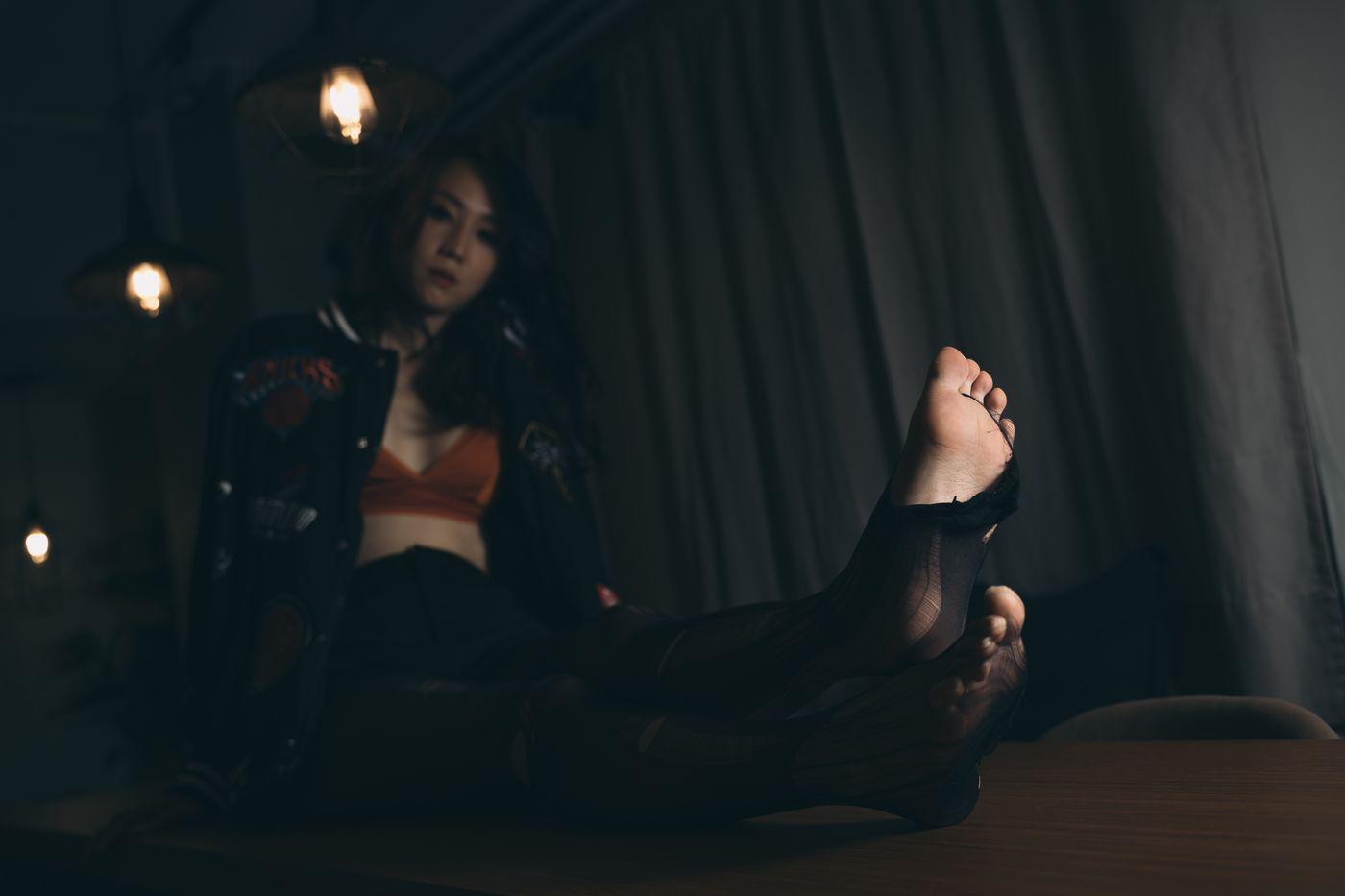 [Limerence] 009 性感妹子近距离撕扯黑丝袜 [200P]插图5