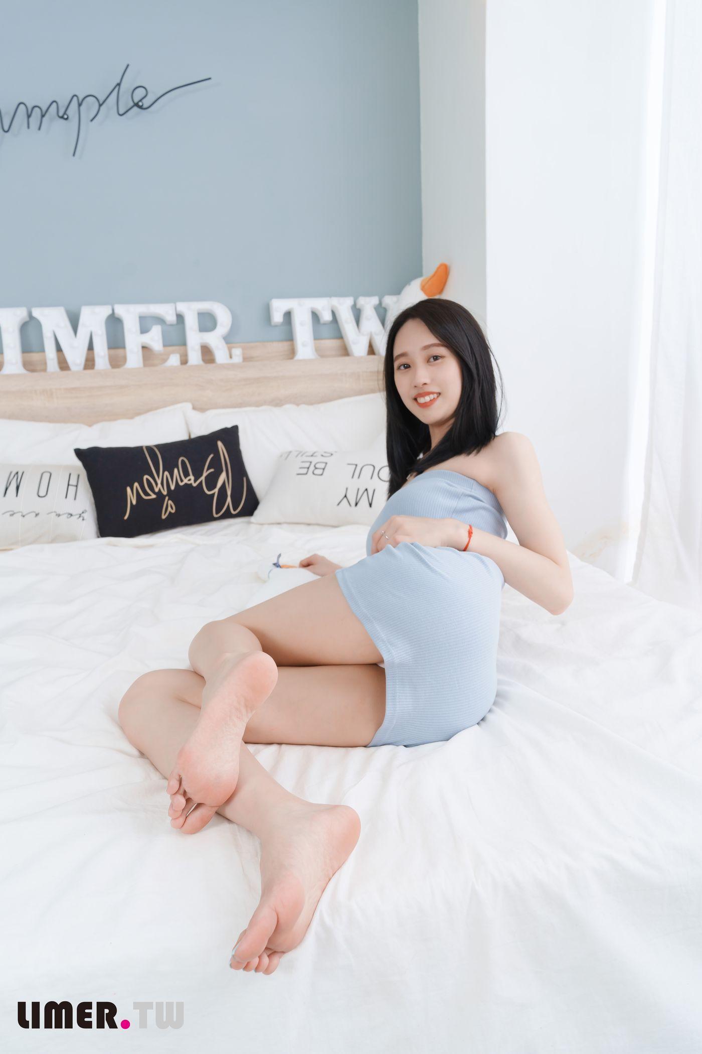 [Limerence] 041 极品女神Sammy 嫩足玩弄穆勒鞋 [145P]插图1
