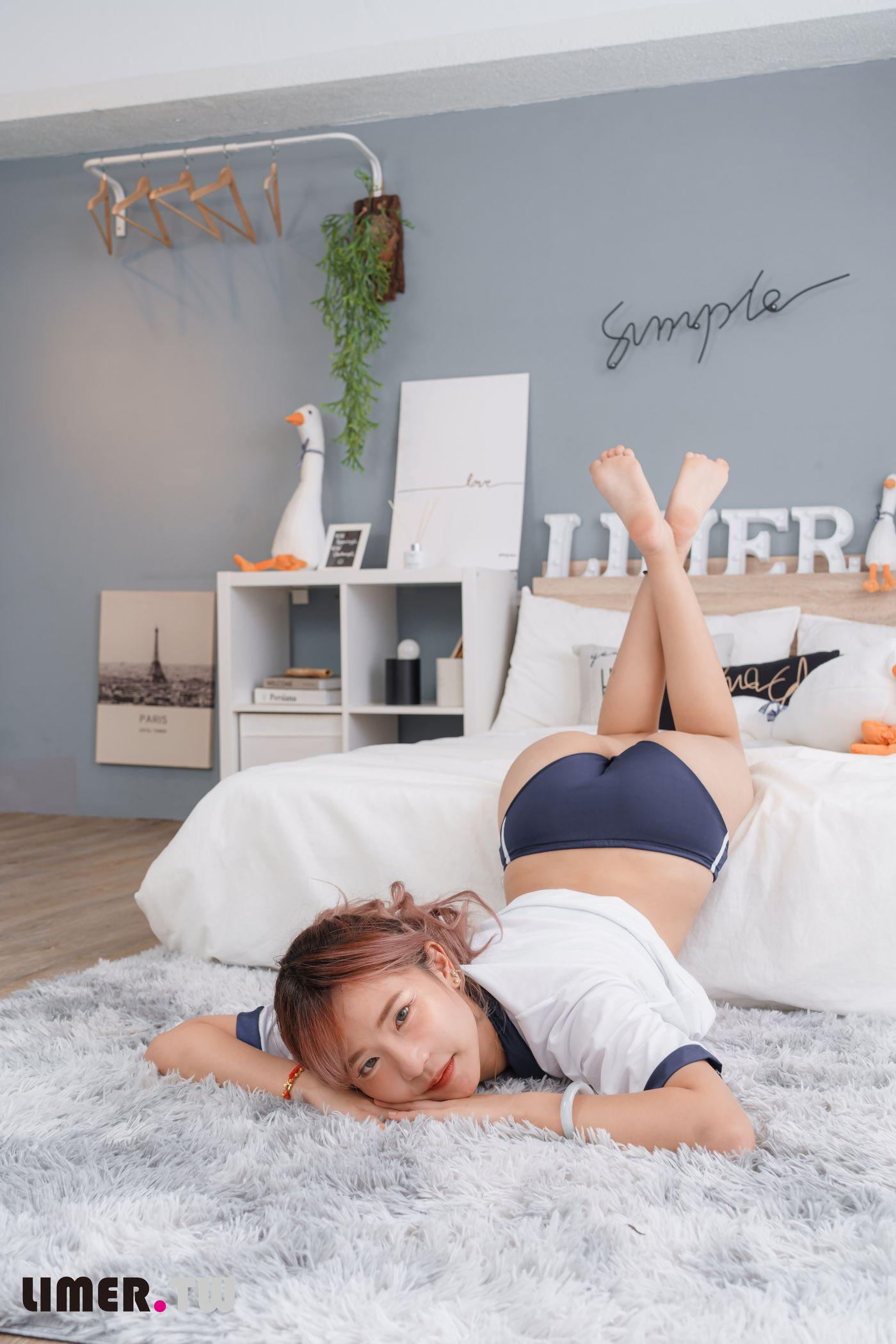 [Limerence] 034 水密桃味女孩小艾啾啾体育服热身大秀裸足 [130P]插图4