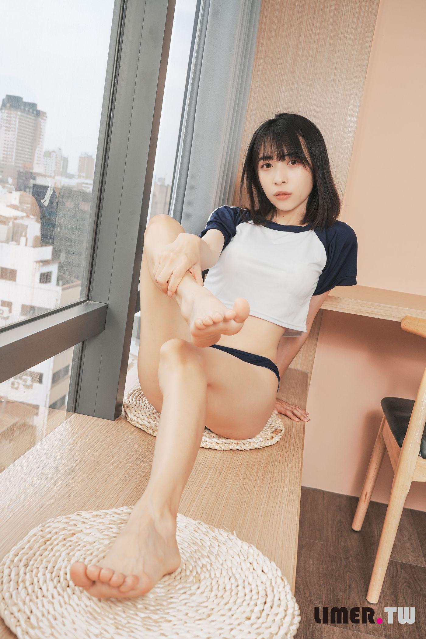 [Limerence] 021 子子 体操服 死库水脚底纹路 [140P]插图1