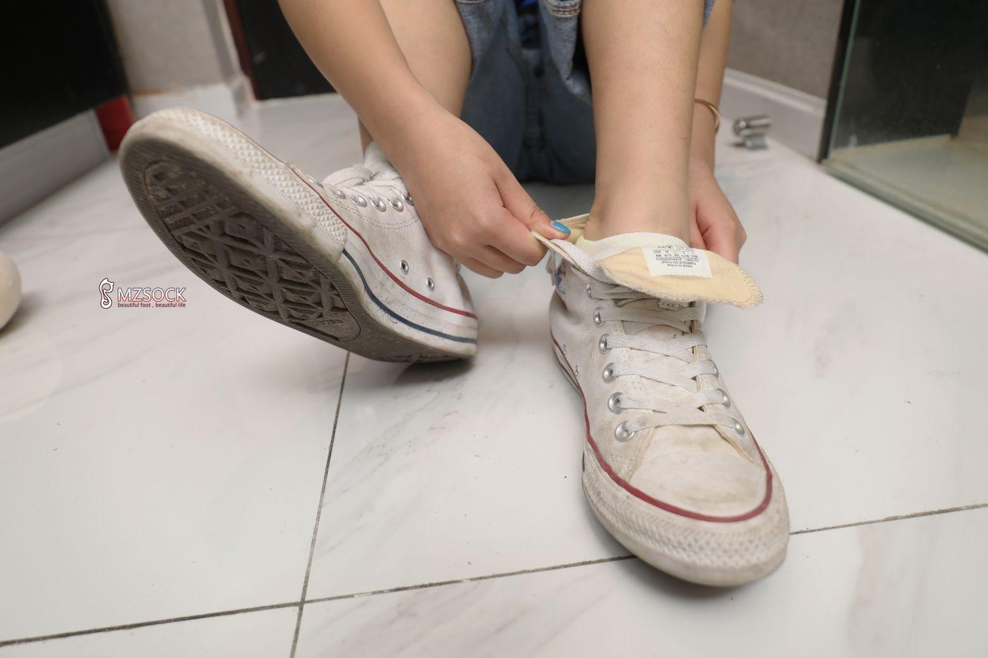 [MZSOCK]爱美足 NO.077 Ella！[84P]插图1