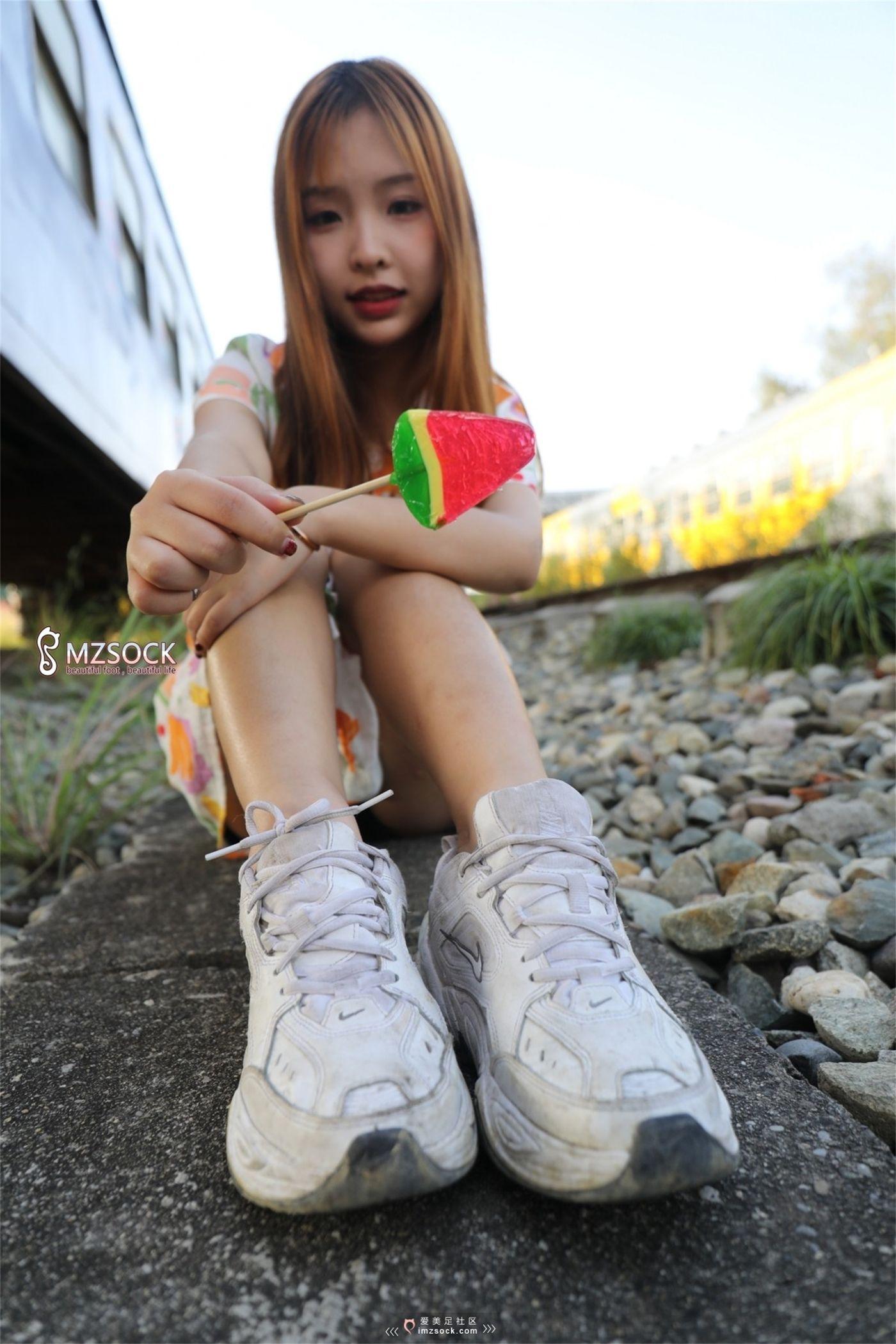 [MZSOCK]爱美足 NO.072 Ella![107P]插图