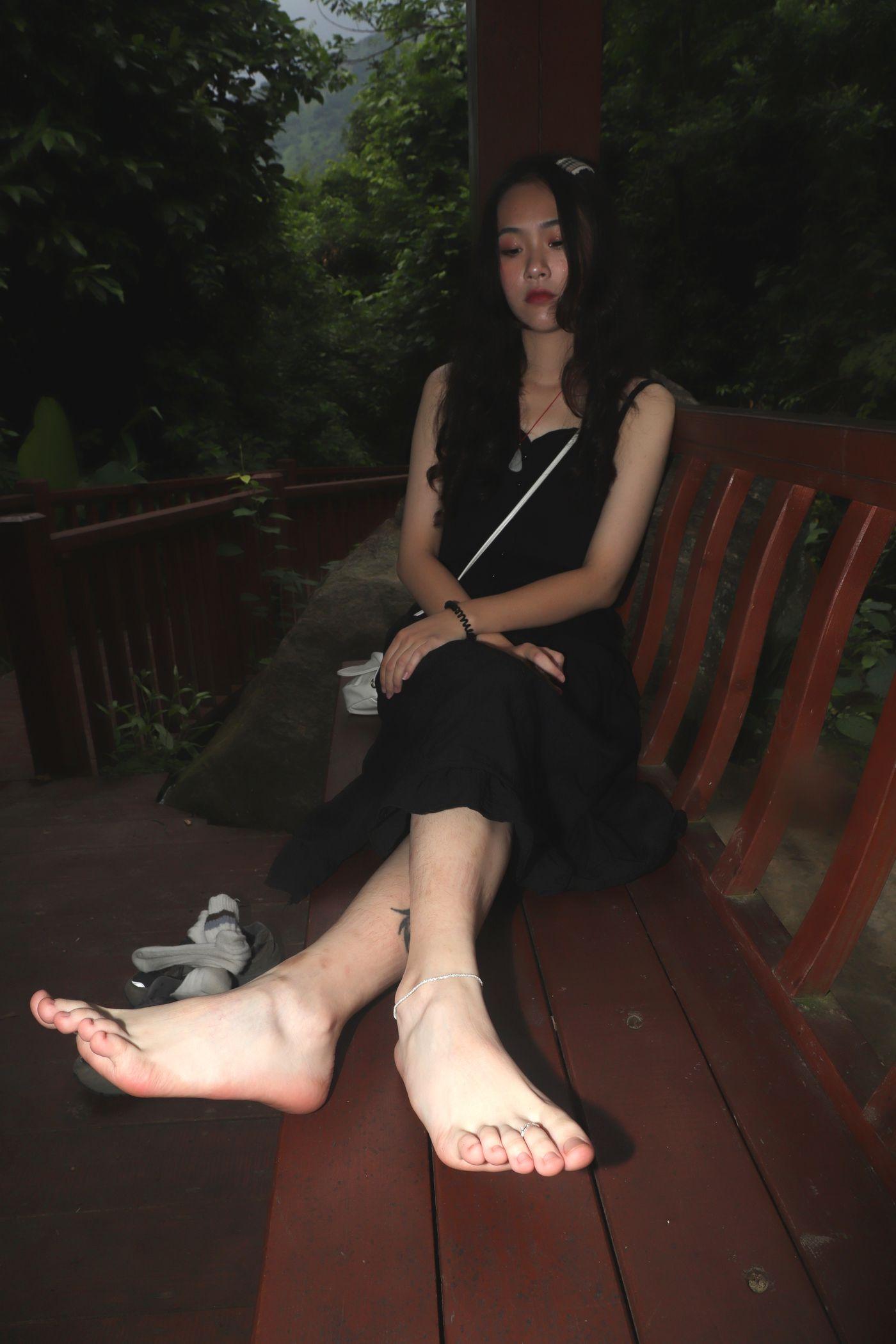 [Pary学生模拍] 009 超美女神琪琪美妆照，把脚趾捆起来 [22P]插图9