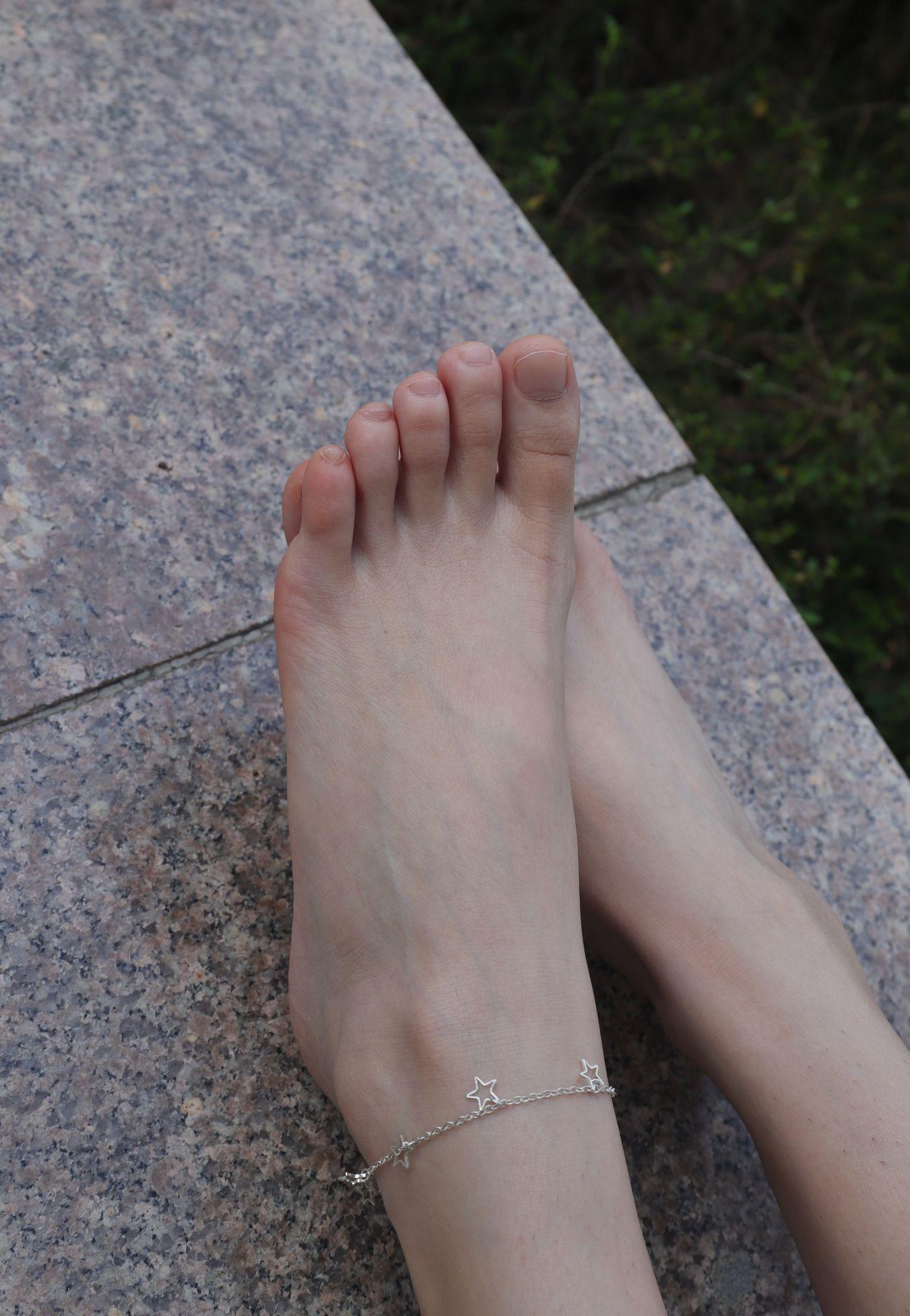 [Pary学生模拍] 003 大学生婉萍的雪白美脚 [130P]插图9
