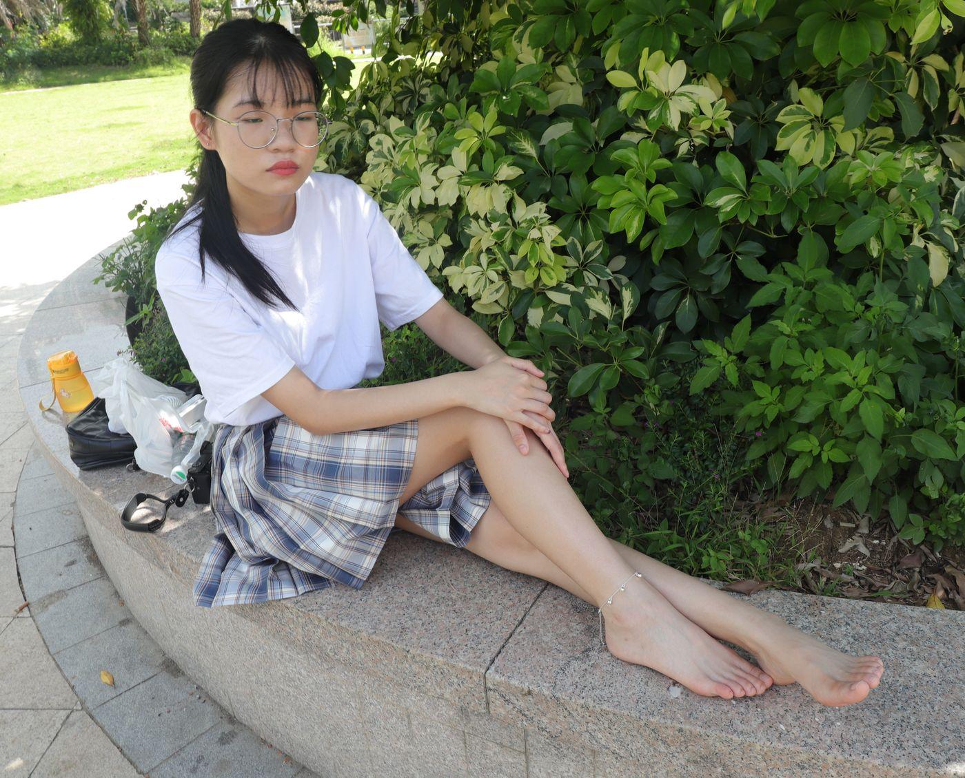 [Pary学生模拍] 003 大学生婉萍的雪白美脚 [130P]插图8