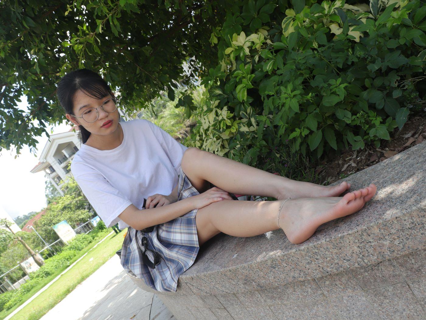 [Pary学生模拍] 003 大学生婉萍的雪白美脚 [130P]插图6