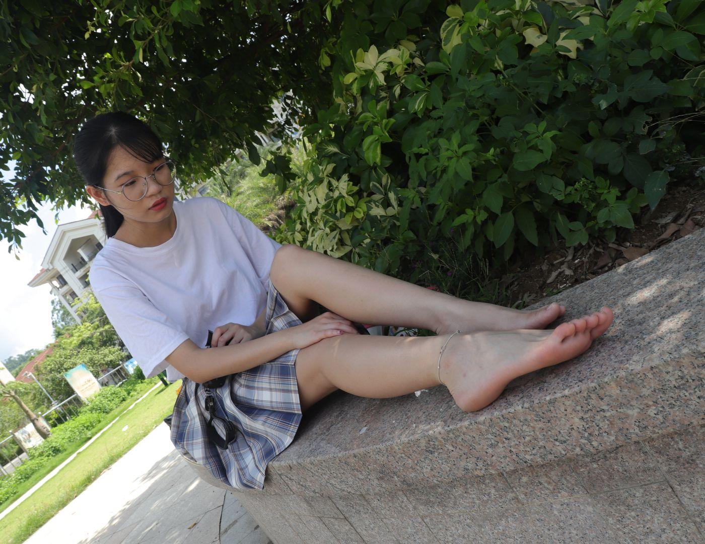 [Pary学生模拍] 003 大学生婉萍的雪白美脚 [130P]插图8