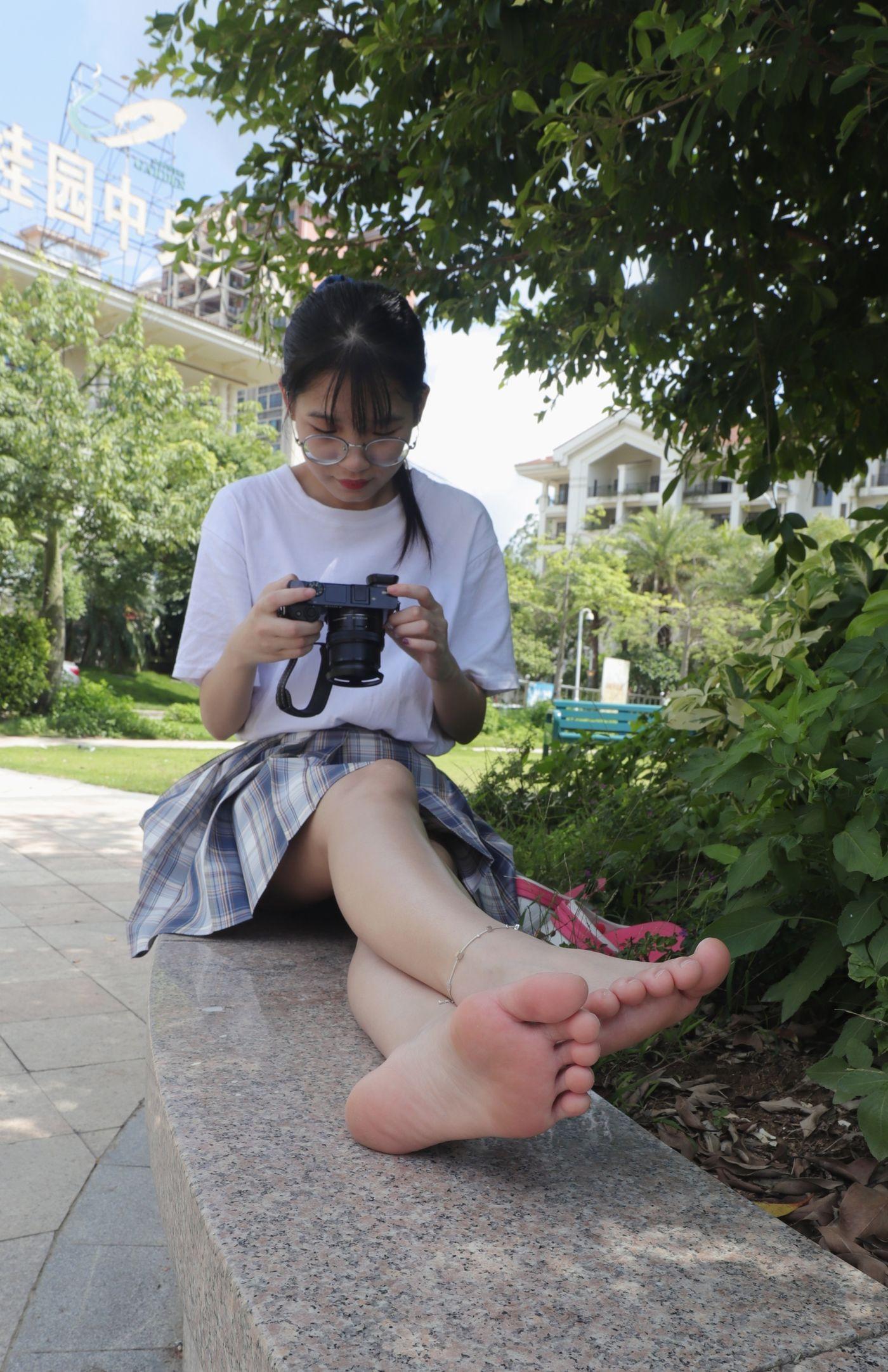 [Pary学生模拍] 003 大学生婉萍的雪白美脚 [130P]插图2