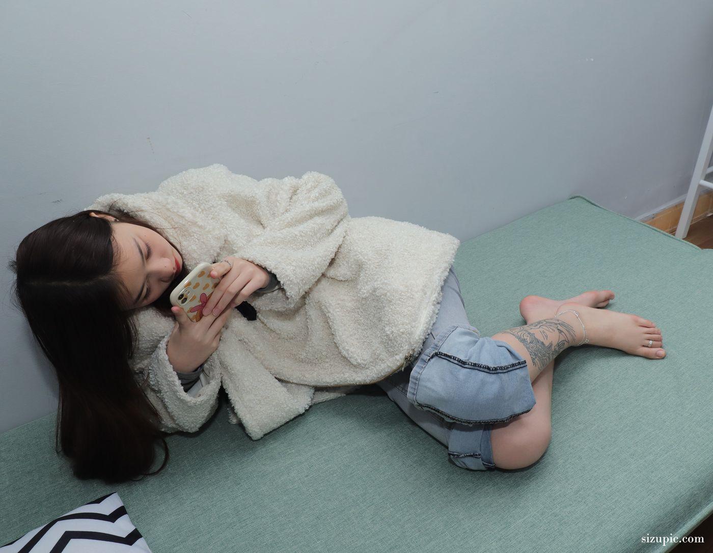 [Pary学生模拍] 047 大美女婉华再次展示39码超白大美脚 [100P]插图