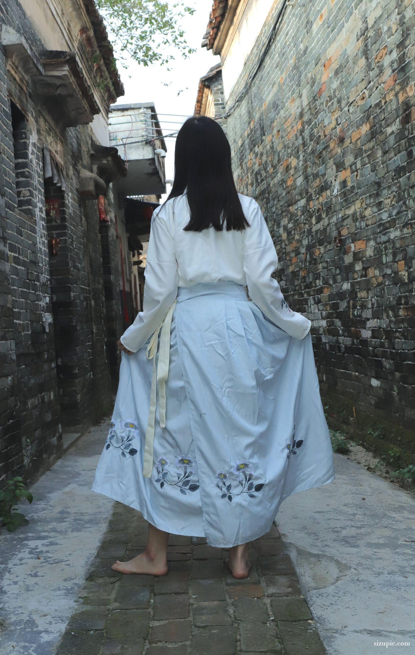 [Pary学生模拍] 049 极品美女小芳穿上汉服古镇赤脚 [138P]插图7