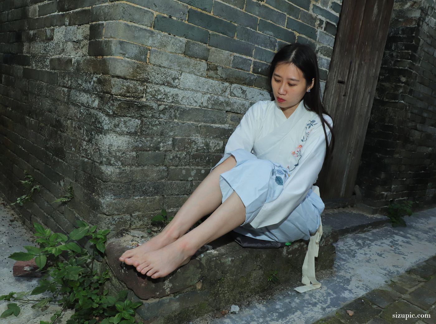 [Pary学生模拍] 049 极品美女小芳穿上汉服古镇赤脚 [138P]插图8