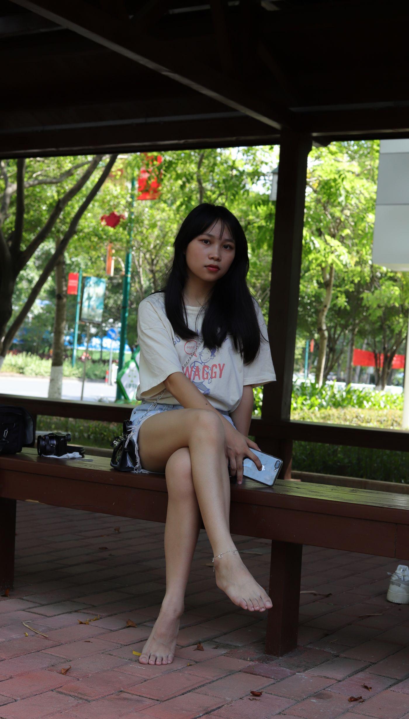 [Pary学生模拍] 029 小然同学的36码可爱小脚 [18P]插图1