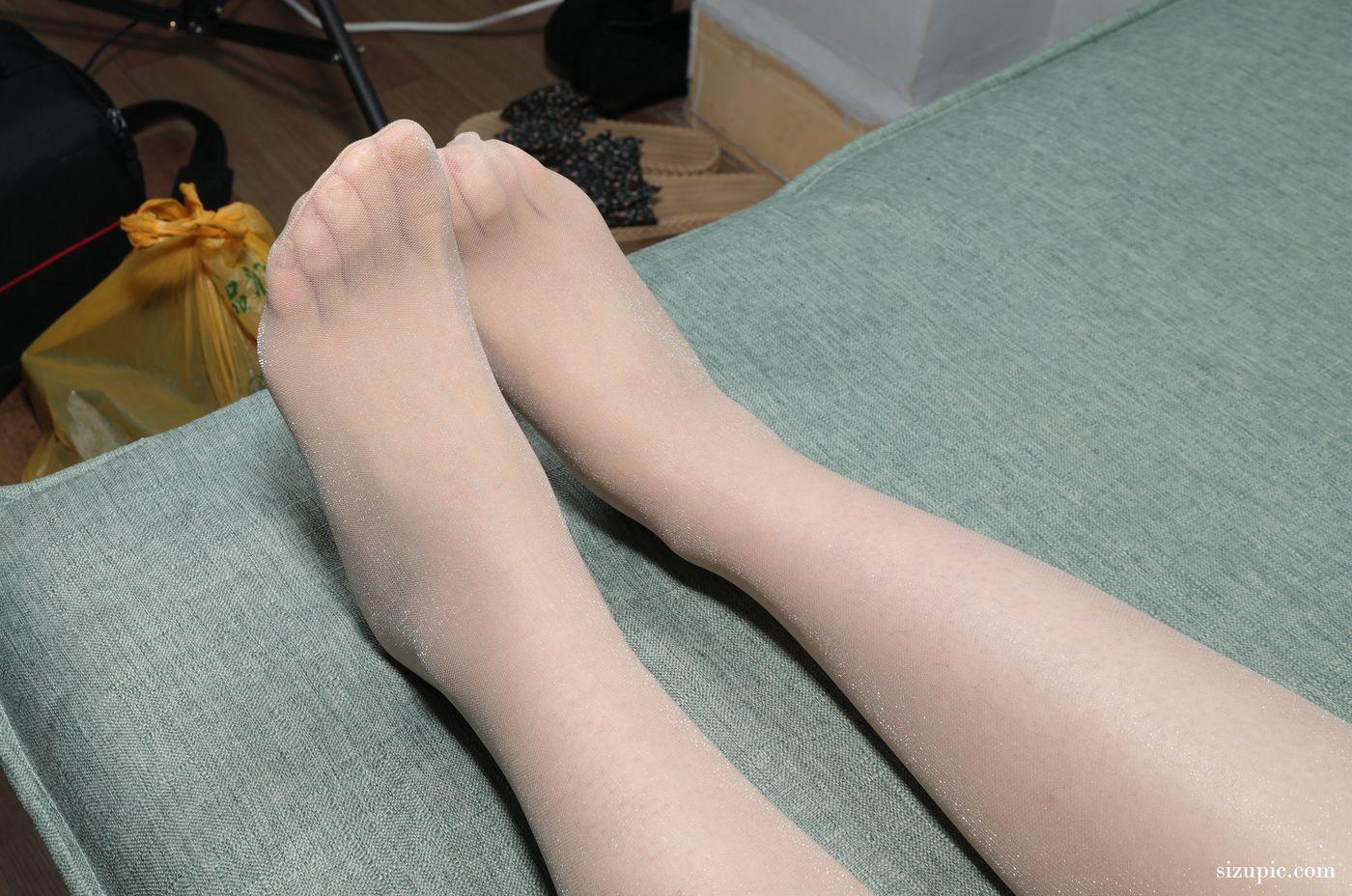 [Pary学生模拍] 044 大美女小欧老师展示超薄肉丝美脚 [88P]插图3