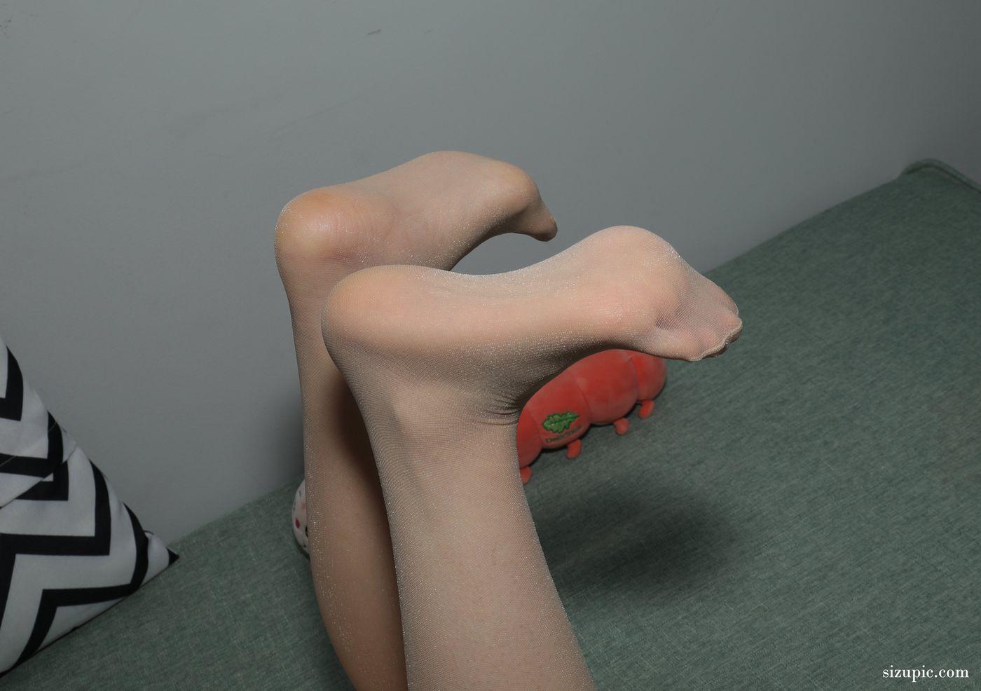 [Pary学生模拍] 044 大美女小欧老师展示超薄肉丝美脚 [88P]插图1