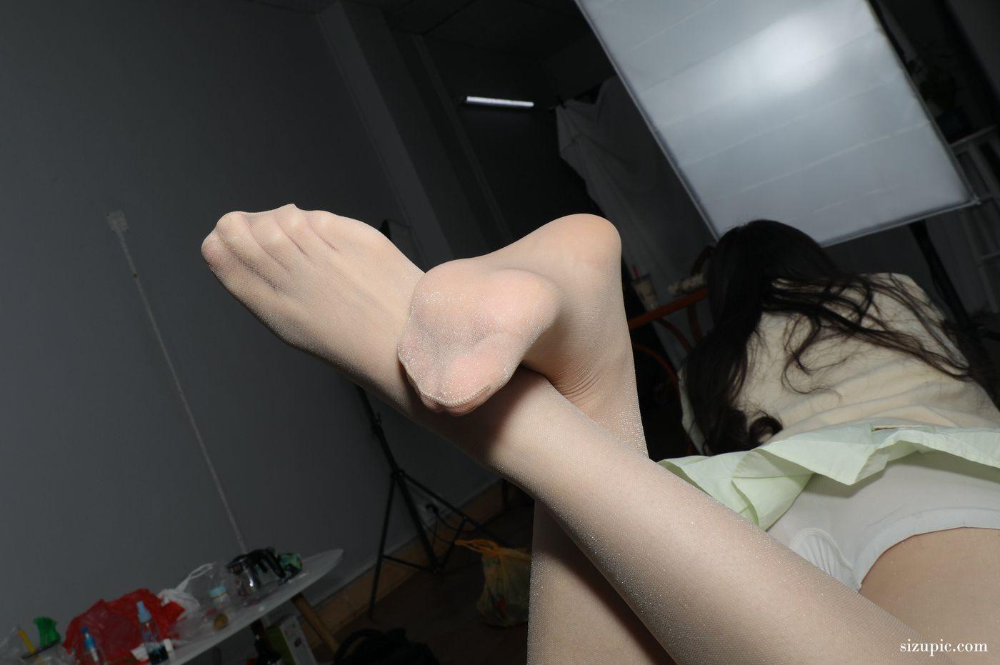 [Pary学生模拍] 044 大美女小欧老师展示超薄肉丝美脚 [88P]插图3