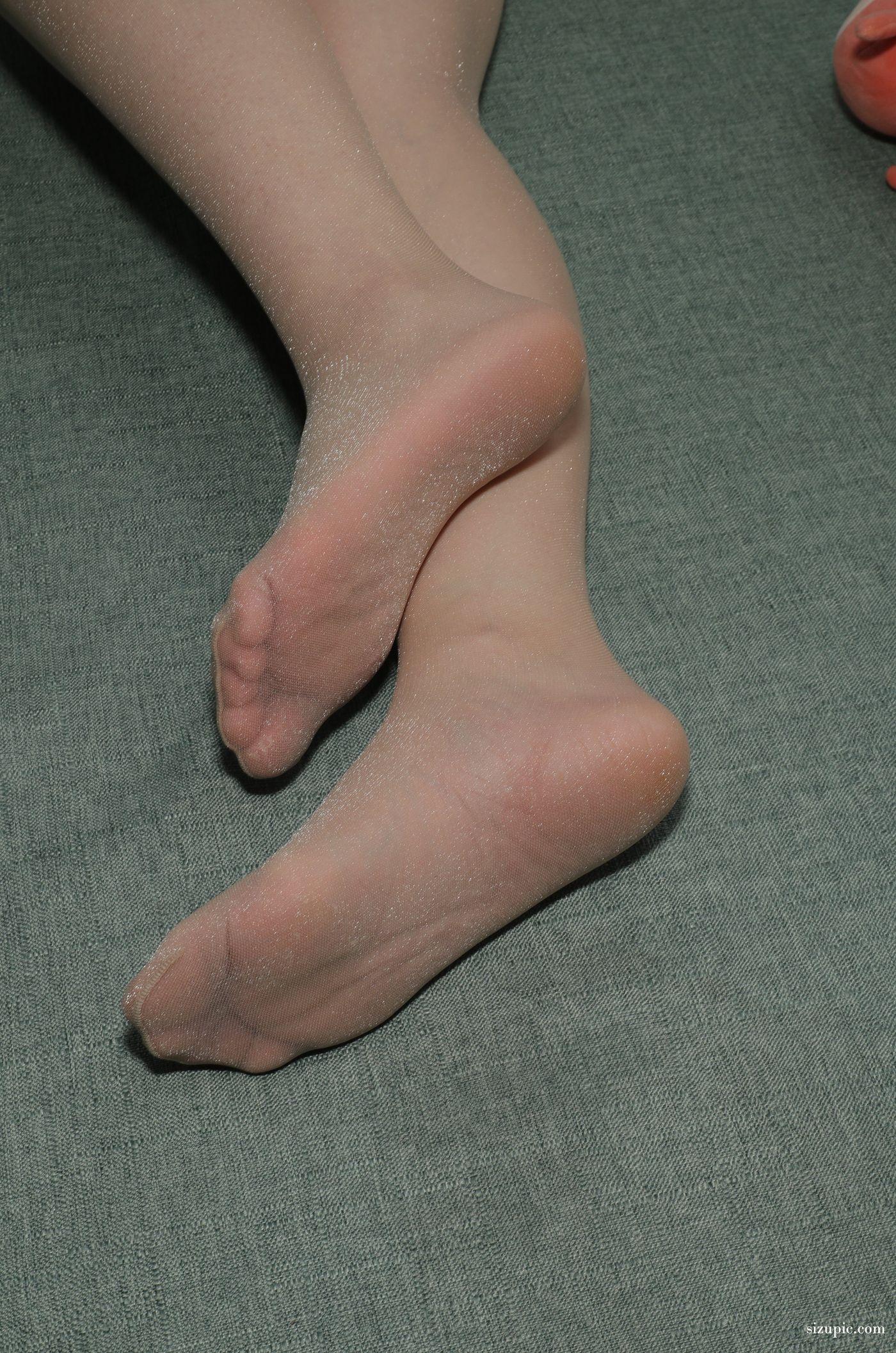 [Pary学生模拍] 044 大美女小欧老师展示超薄肉丝美脚 [88P]插图7