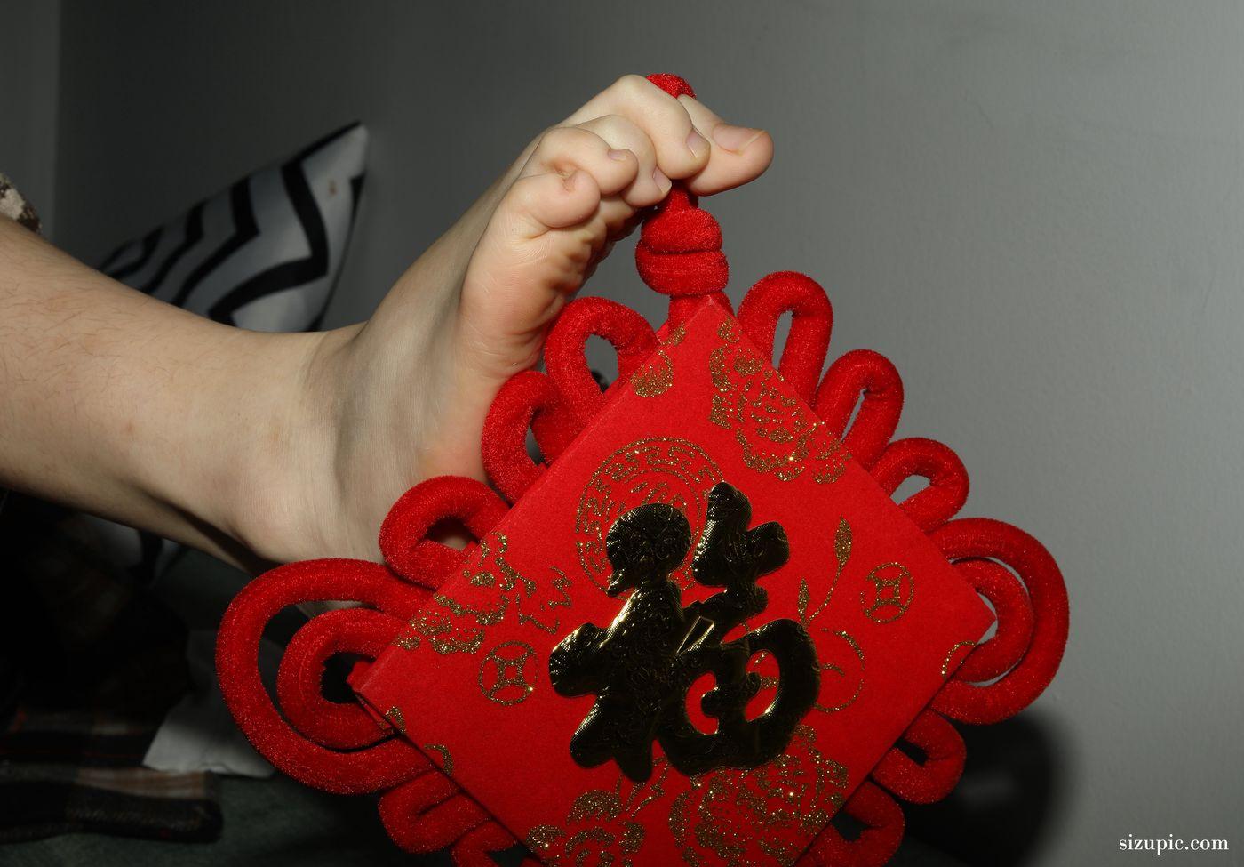 [Pary学生模拍] 046 大美女琪琪脚底大餐，近距离脚底特写，汗腺清晰可见 [96P]插图6