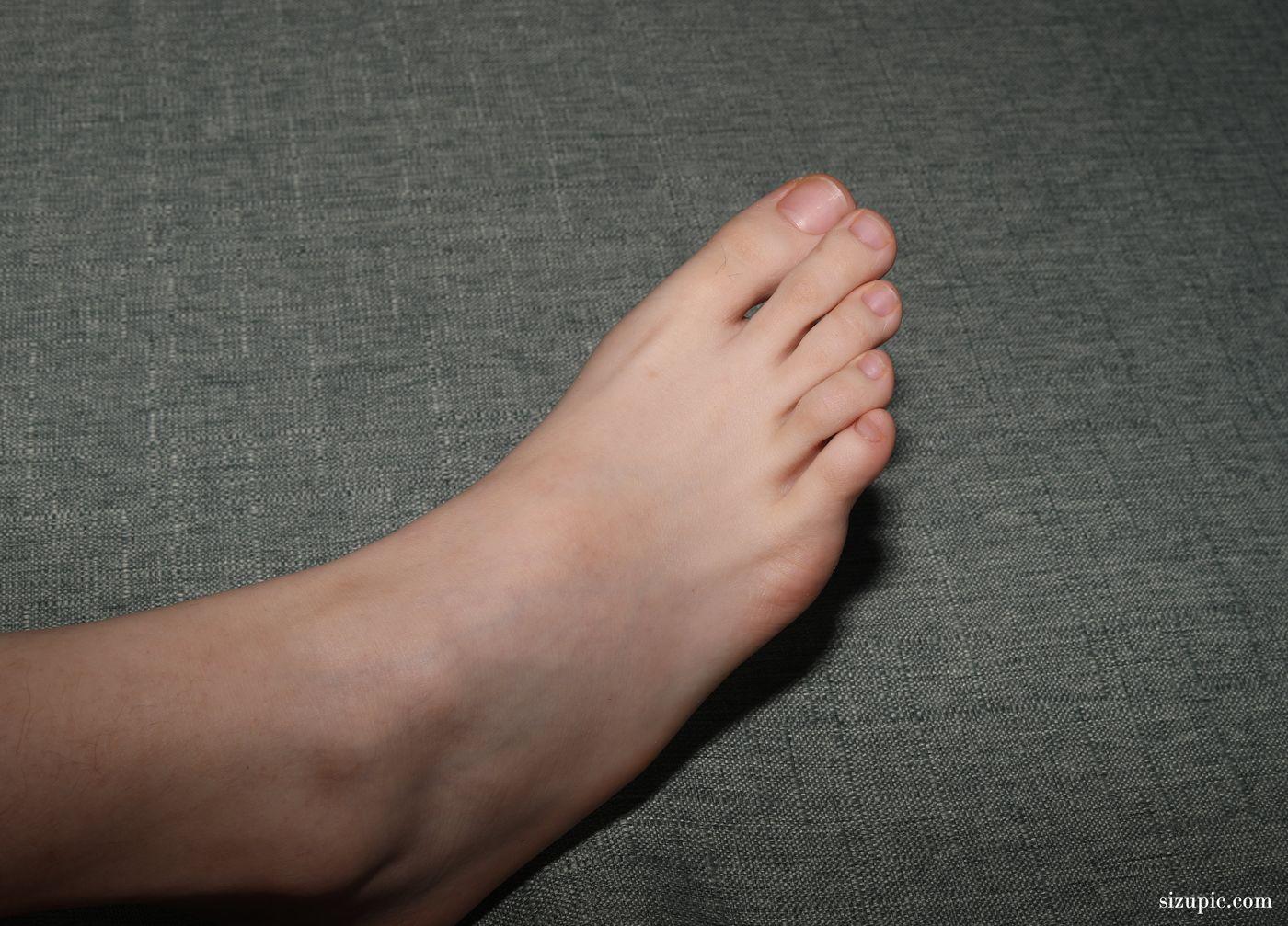 [Pary学生模拍] 046 大美女琪琪脚底大餐，近距离脚底特写，汗腺清晰可见 [96P]插图4