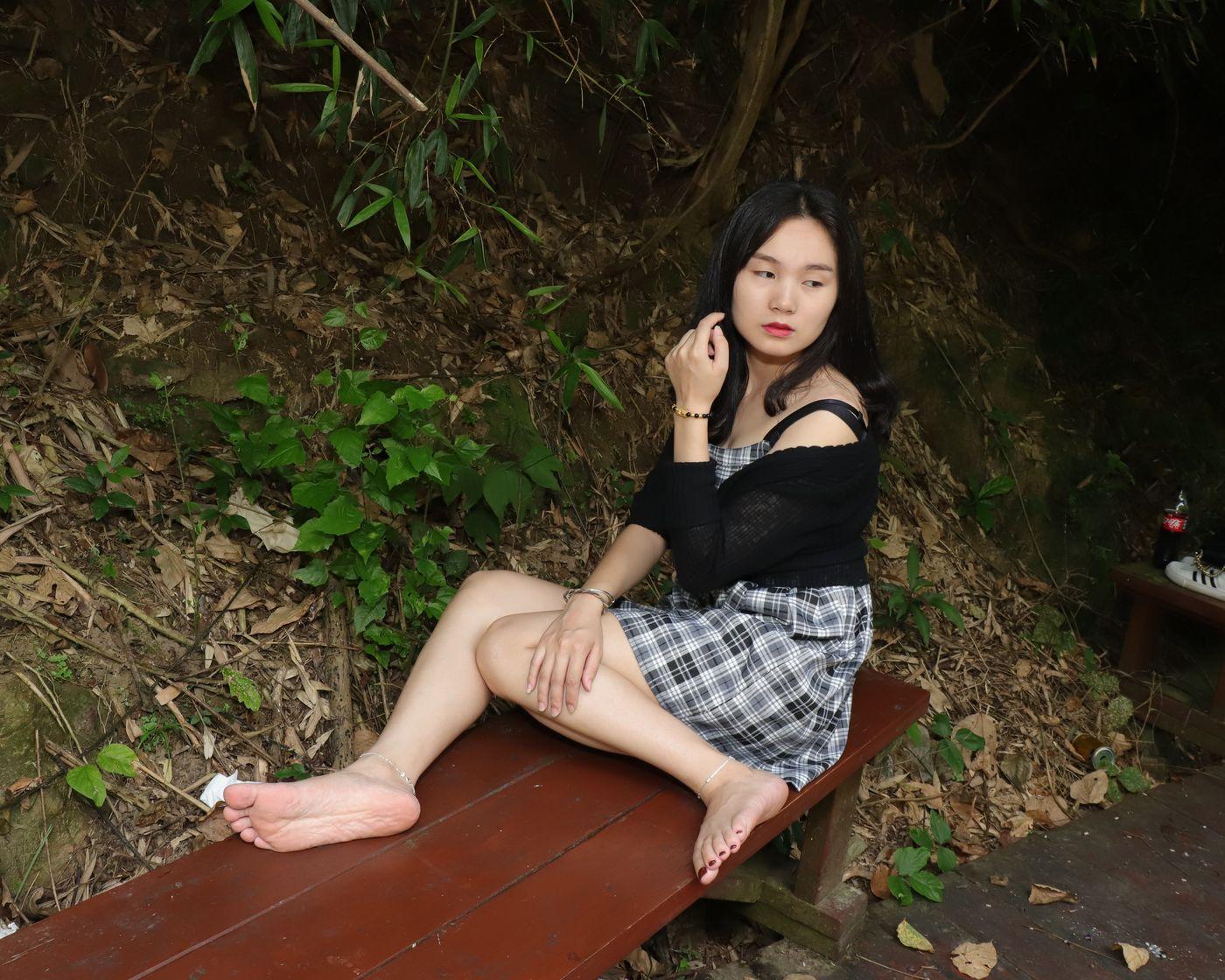 [Pary学生模拍] 004 山林深处有美女之彩铃 [103P]插图