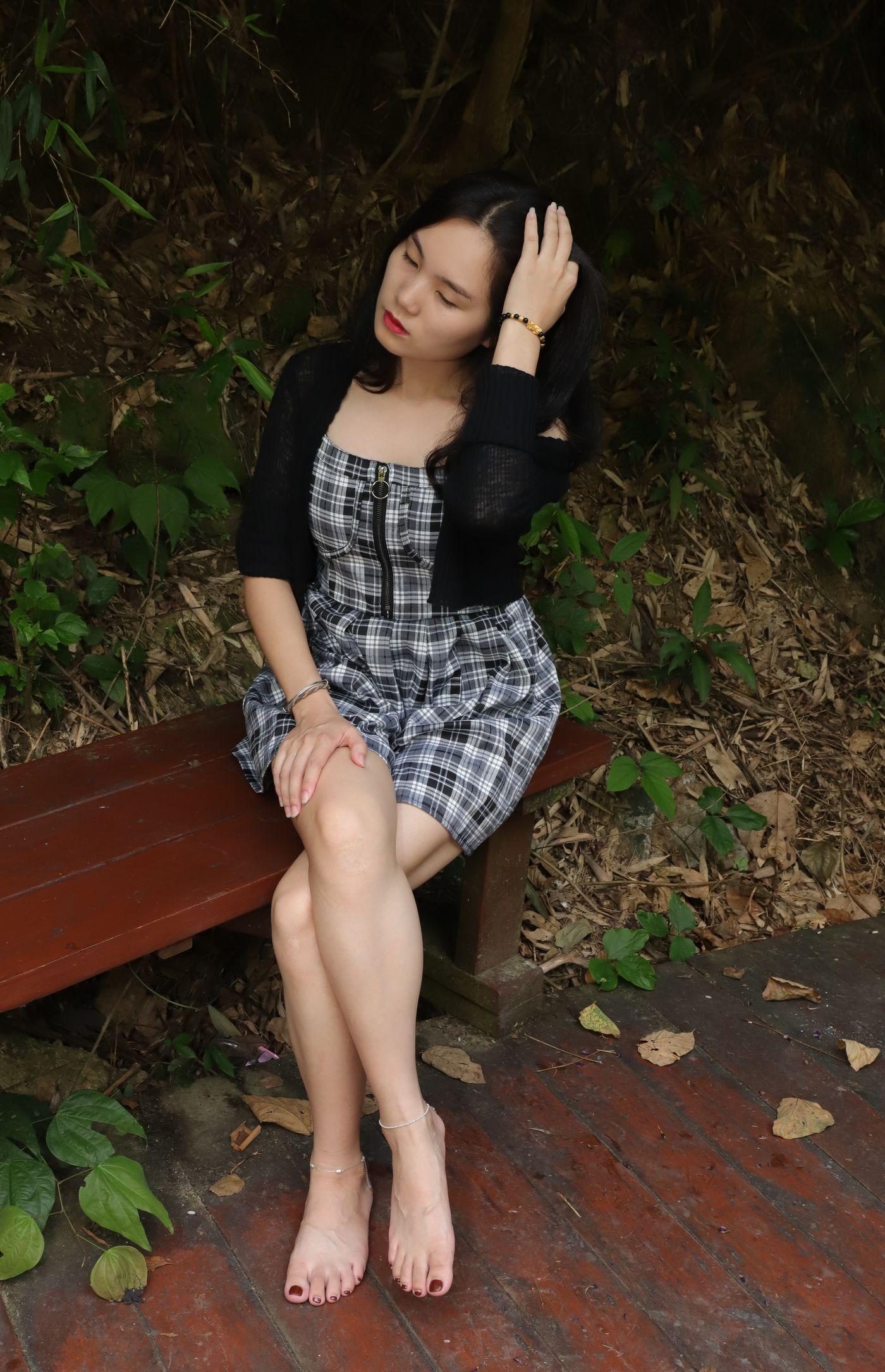 [Pary学生模拍] 004 山林深处有美女之彩铃 [103P]插图2
