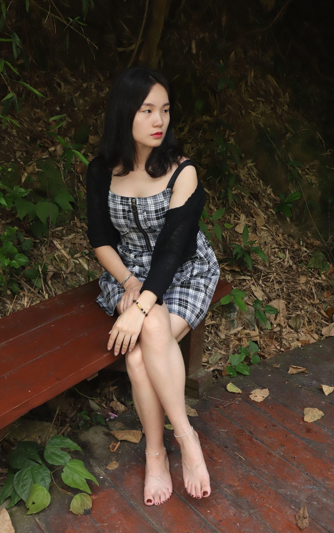 [Pary学生模拍] 004 山林深处有美女之彩铃 [103P]插图3
