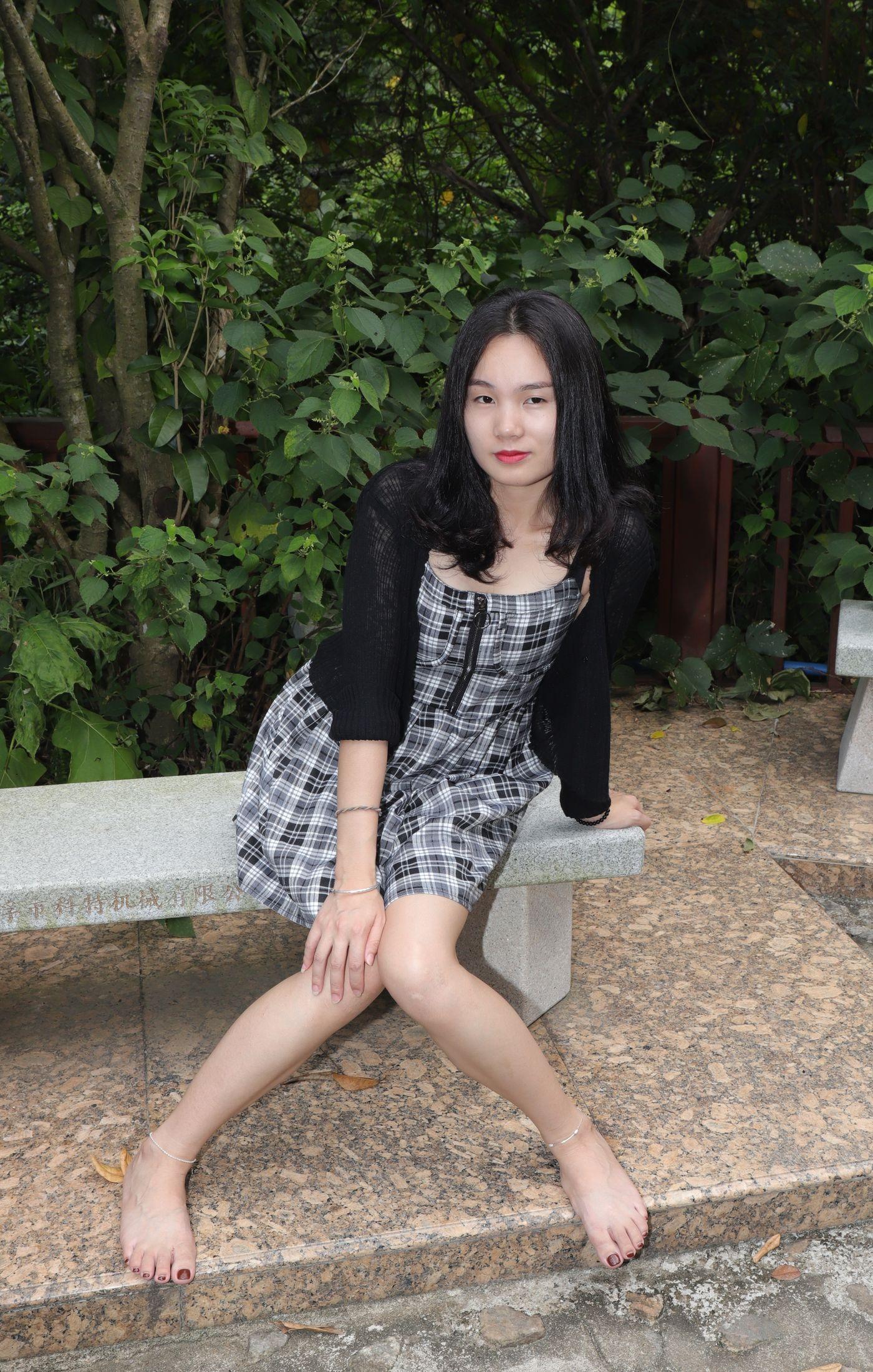 [Pary学生模拍] 004 山林深处有美女之彩铃 [103P]插图