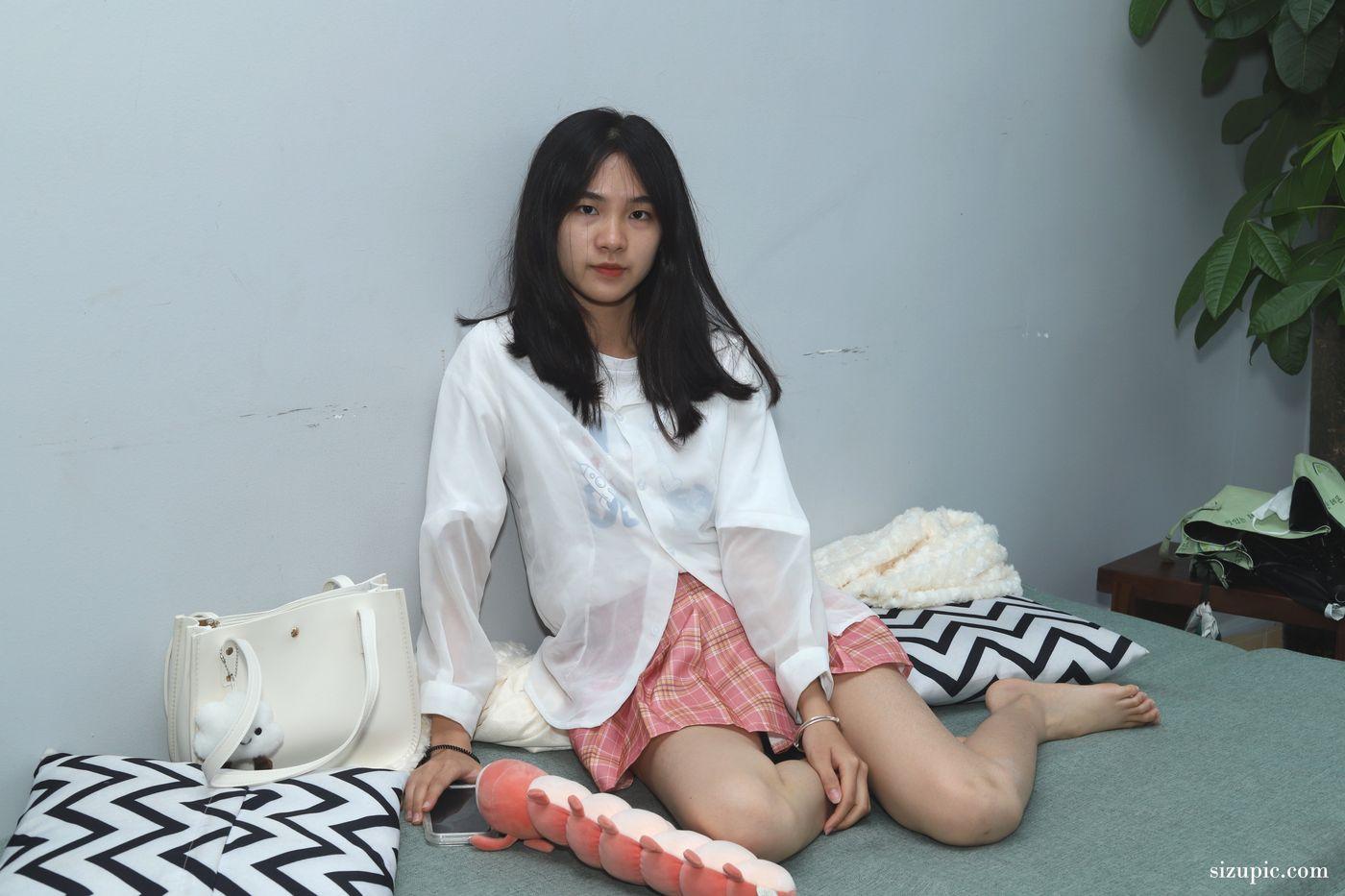 [Pary学生模拍] 053 小敏非常有表现力的37码修长美脚 [72P]插图4