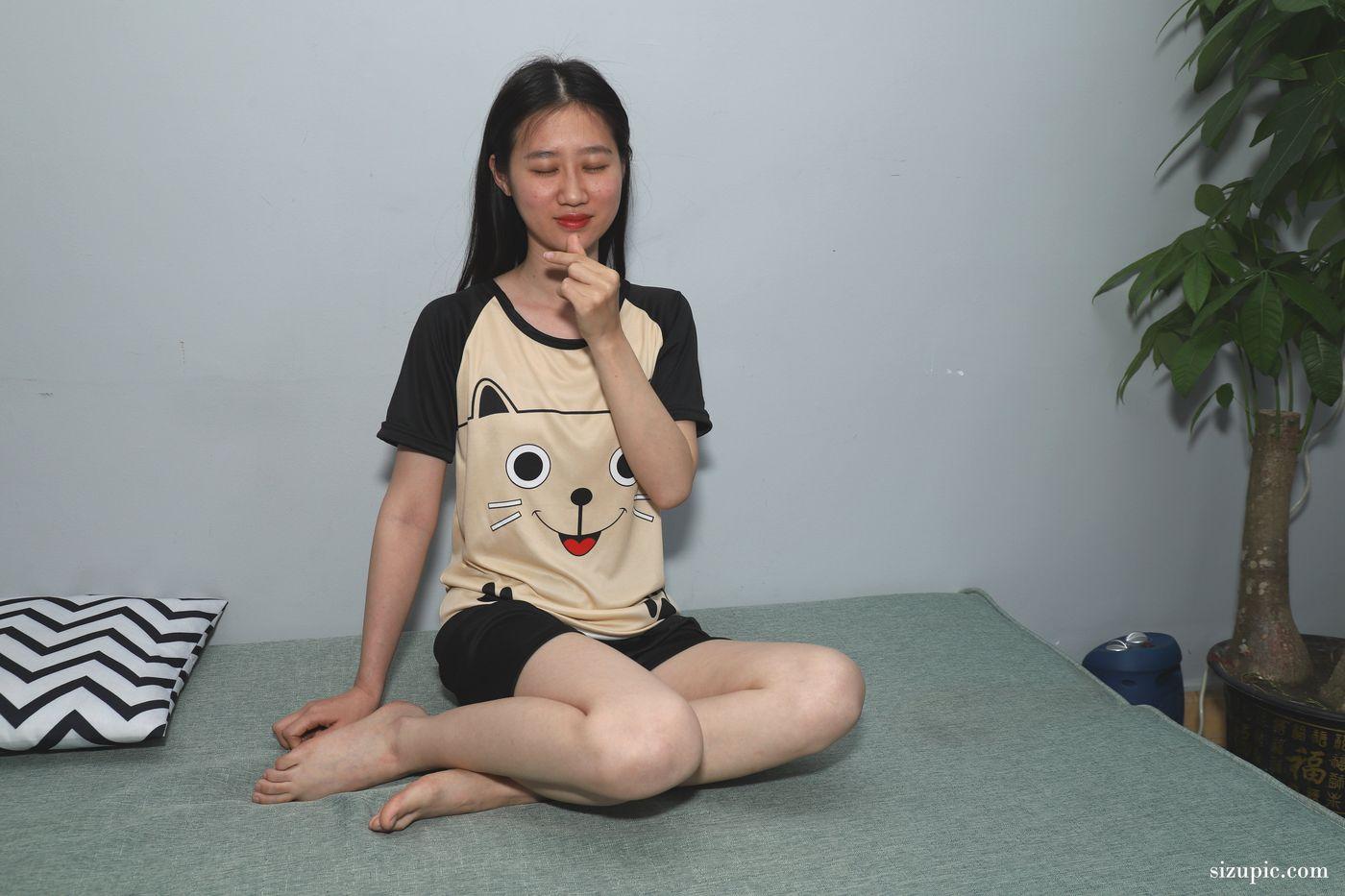 [Pary学生模拍] 050 极品美女小芳展示睡衣美脚 [67P]插图2