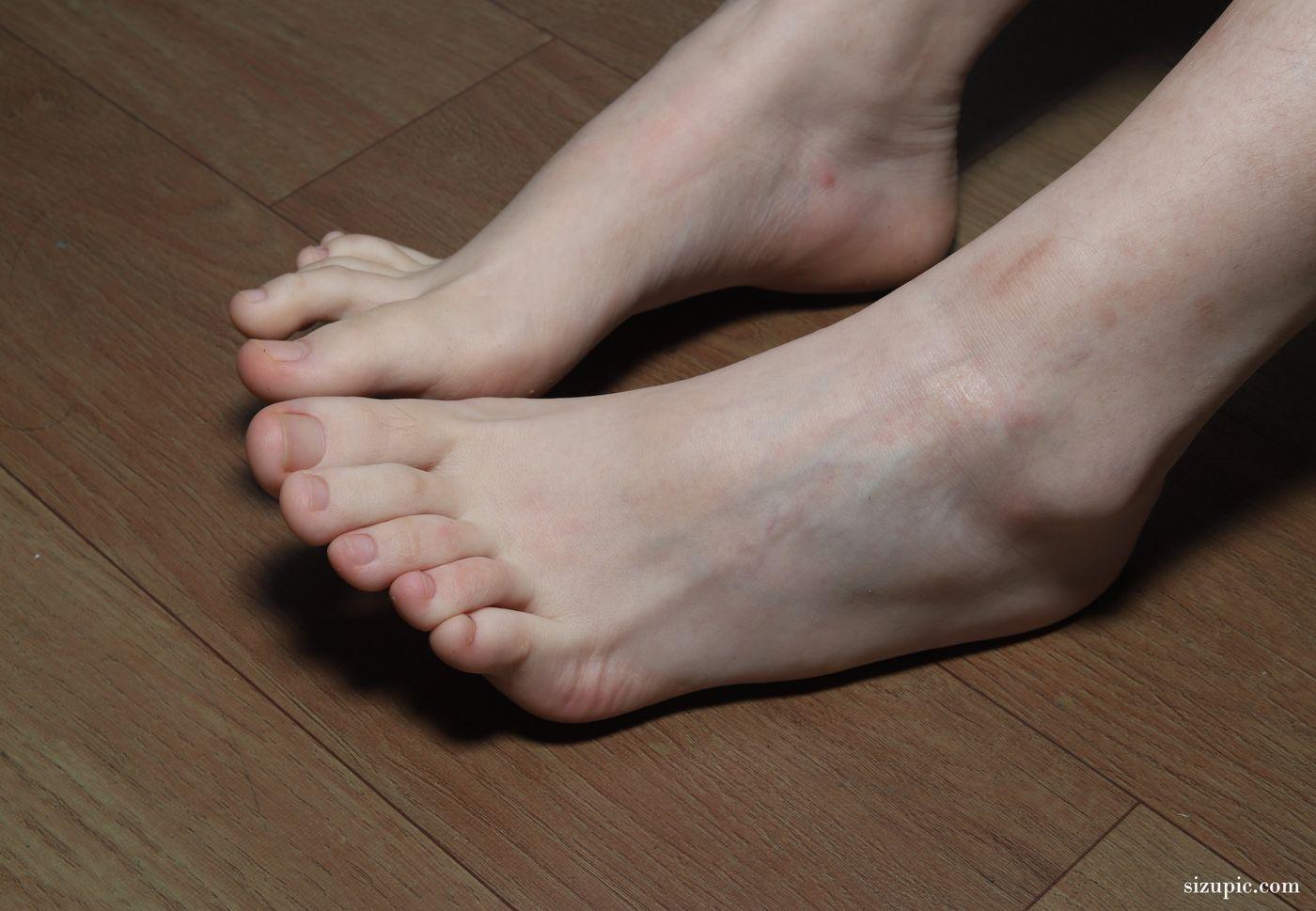 [Pary学生模拍] 042 大美女琪琪的脚底被挠红了 [40P]插图6