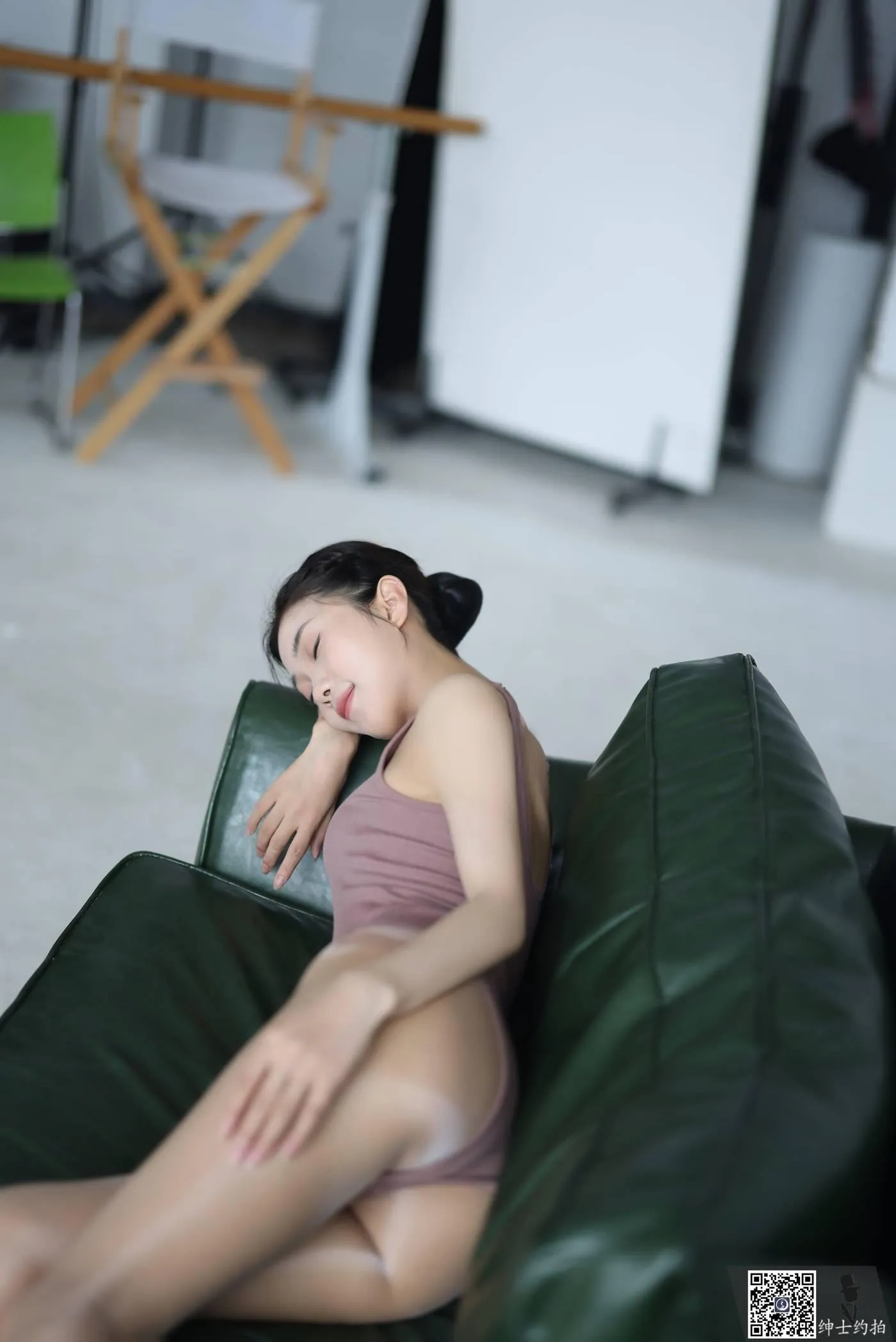SHENSHI绅士 – SS029 娜扎[70P]插图4