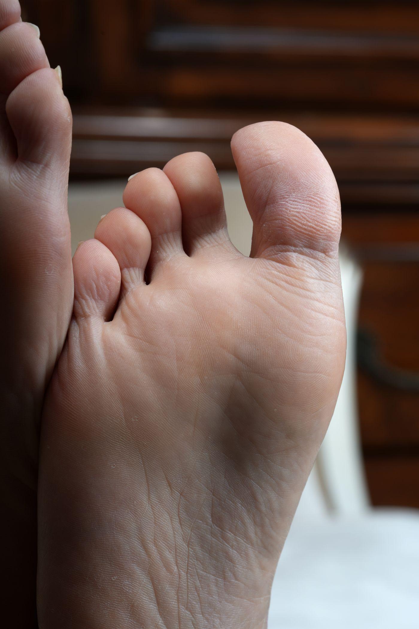 [Sexy Asian Girls Feet] No.023 明明展示她的性感的脚丫 图片（原味棉袜裸足） [109P]插图8
