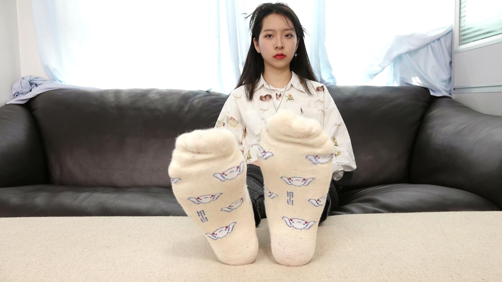 [Sexy Asian Girls Feet] No.035-初恋般记忆的小女生YIYI近距离秀脚 [1][119P]插图1