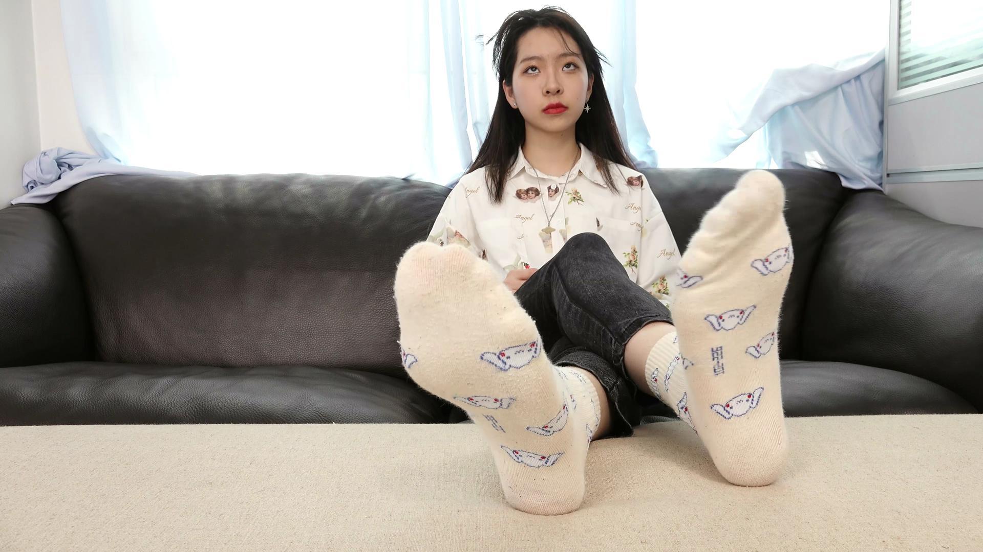 [Sexy Asian Girls Feet] No.035-初恋般记忆的小女生YIYI近距离秀脚 [1][119P]插图1