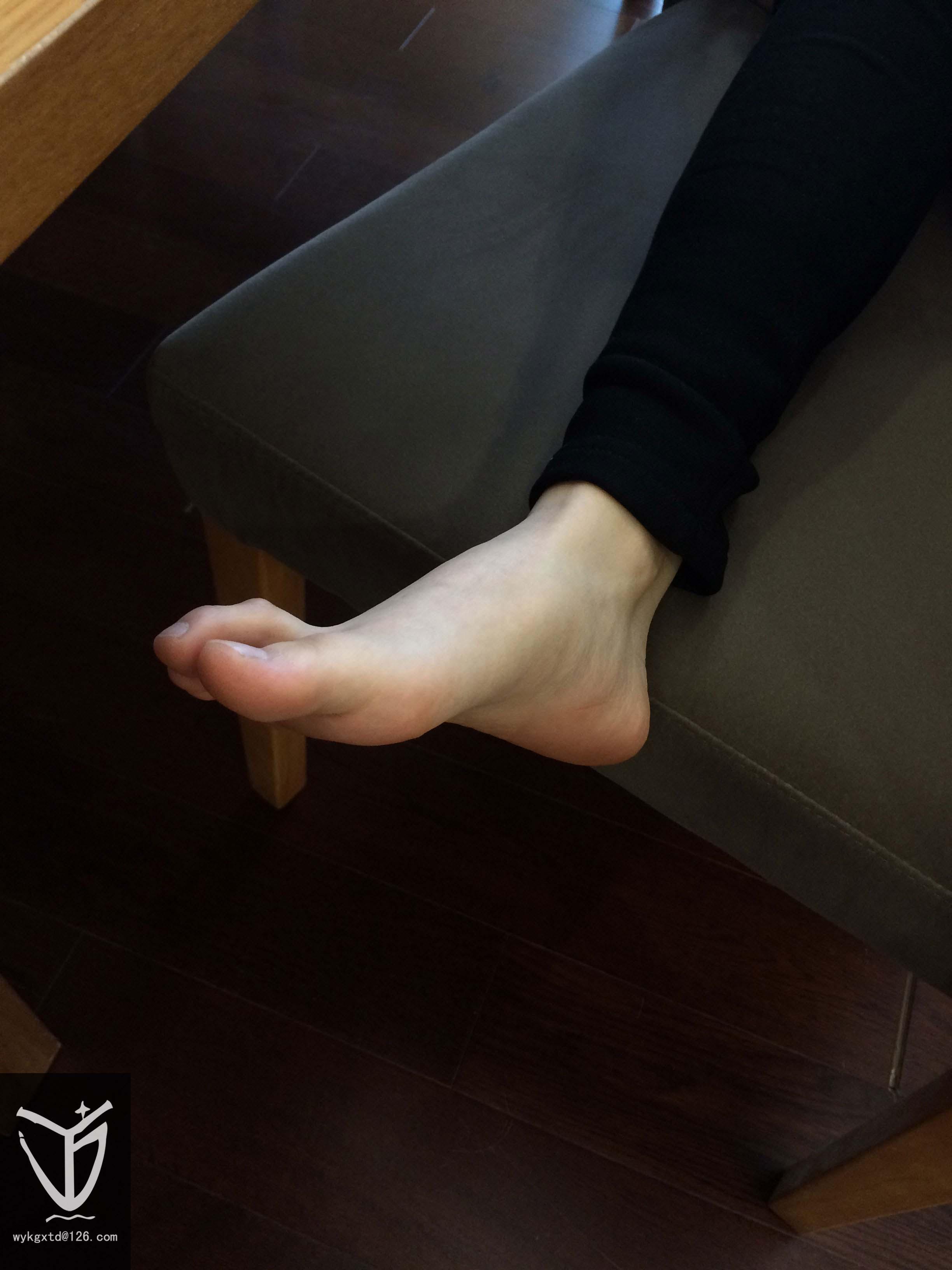 [YJ街拍] No.005 棉袜裸足 [138P]插图5