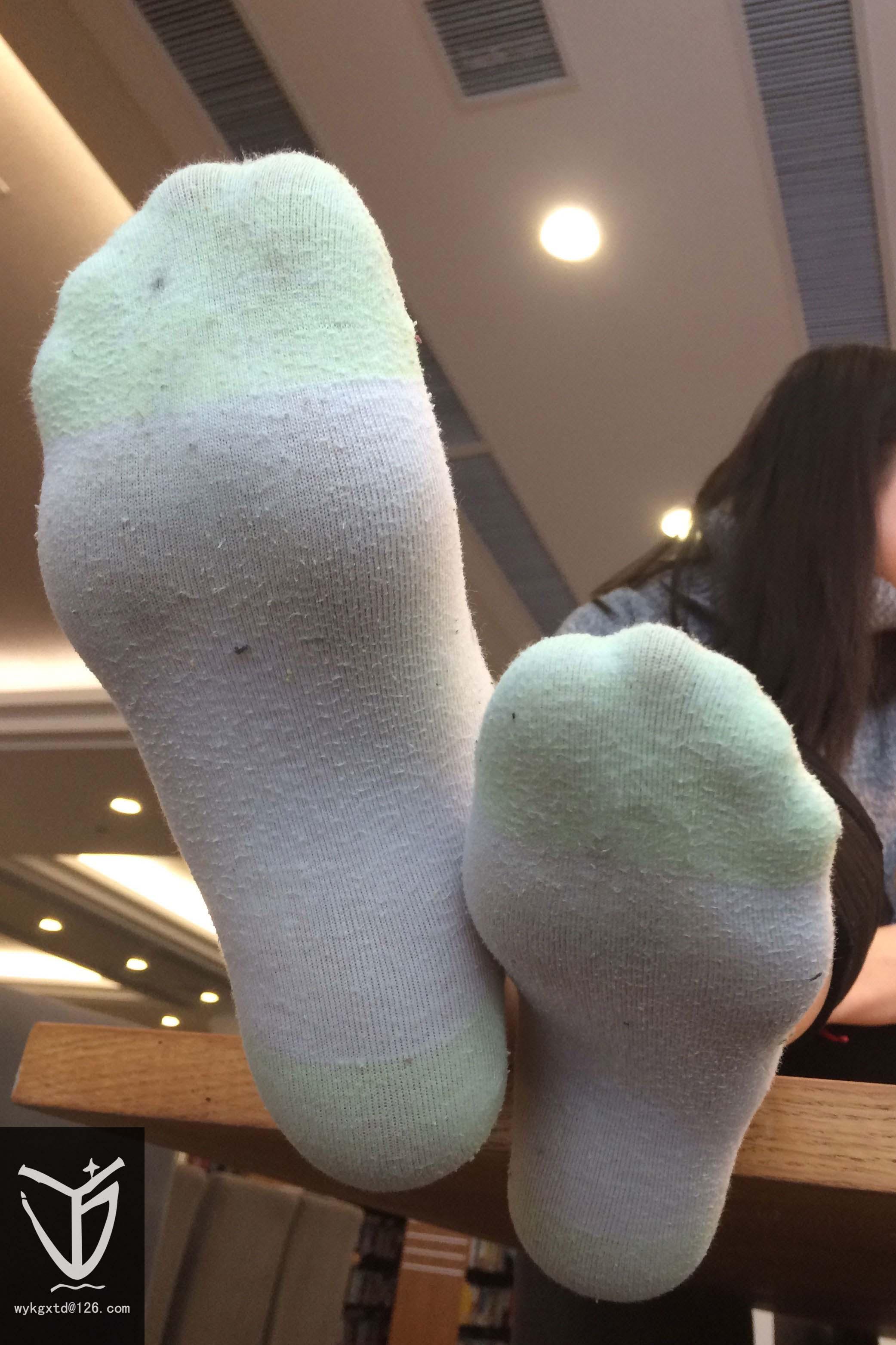 [YJ街拍] No.005 棉袜裸足 [138P]插图4
