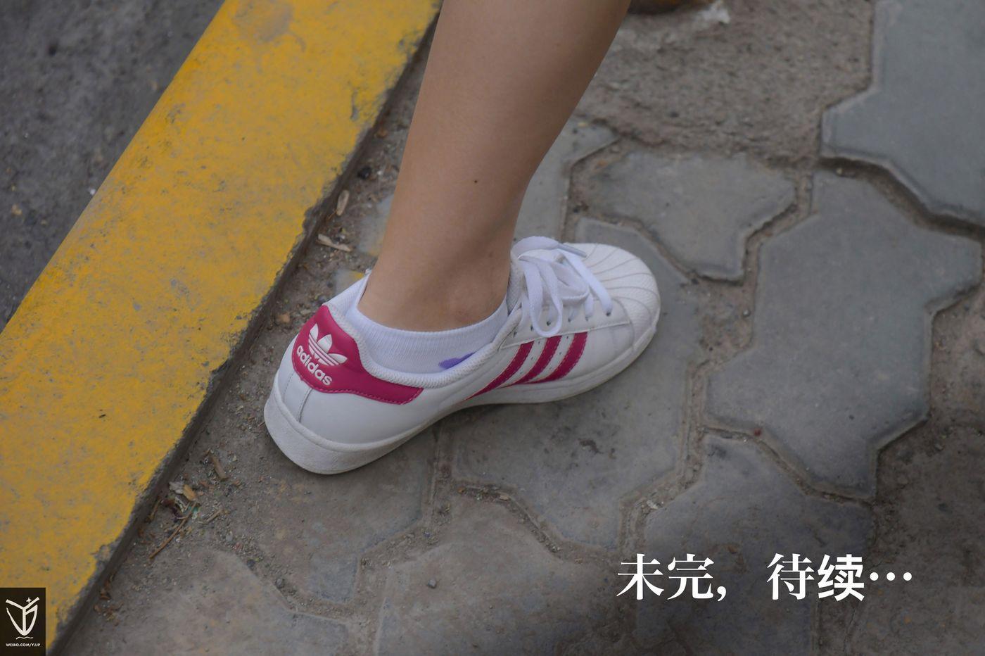 [YJ街拍] No.021 咖啡馆遇见贝壳头女孩 [63P]插图2