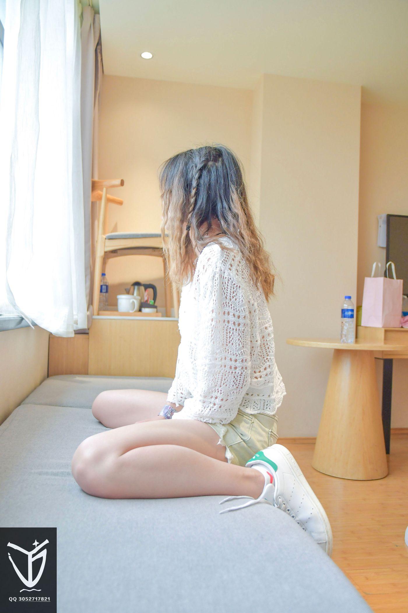 [YJ街拍] No.023 熟睡中的女友观察 [161P]插图5
