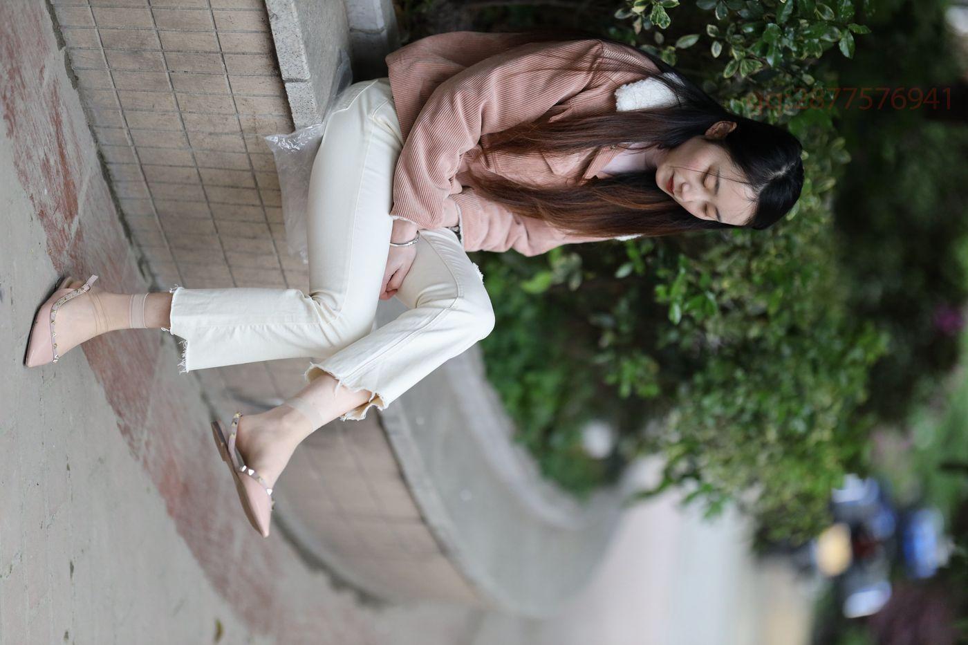 2020-11活动-大西瓜爱牙膏 2020年11月 02 户外短肉丝 [135P]插图1