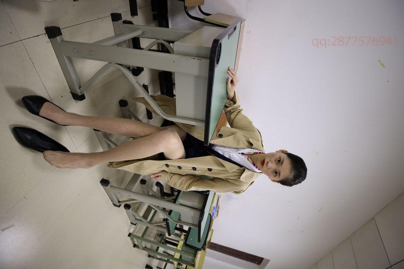 2021-01活动-大西瓜爱牙膏 2021年01月 01 教室空姐制服 [1][128P]插图3