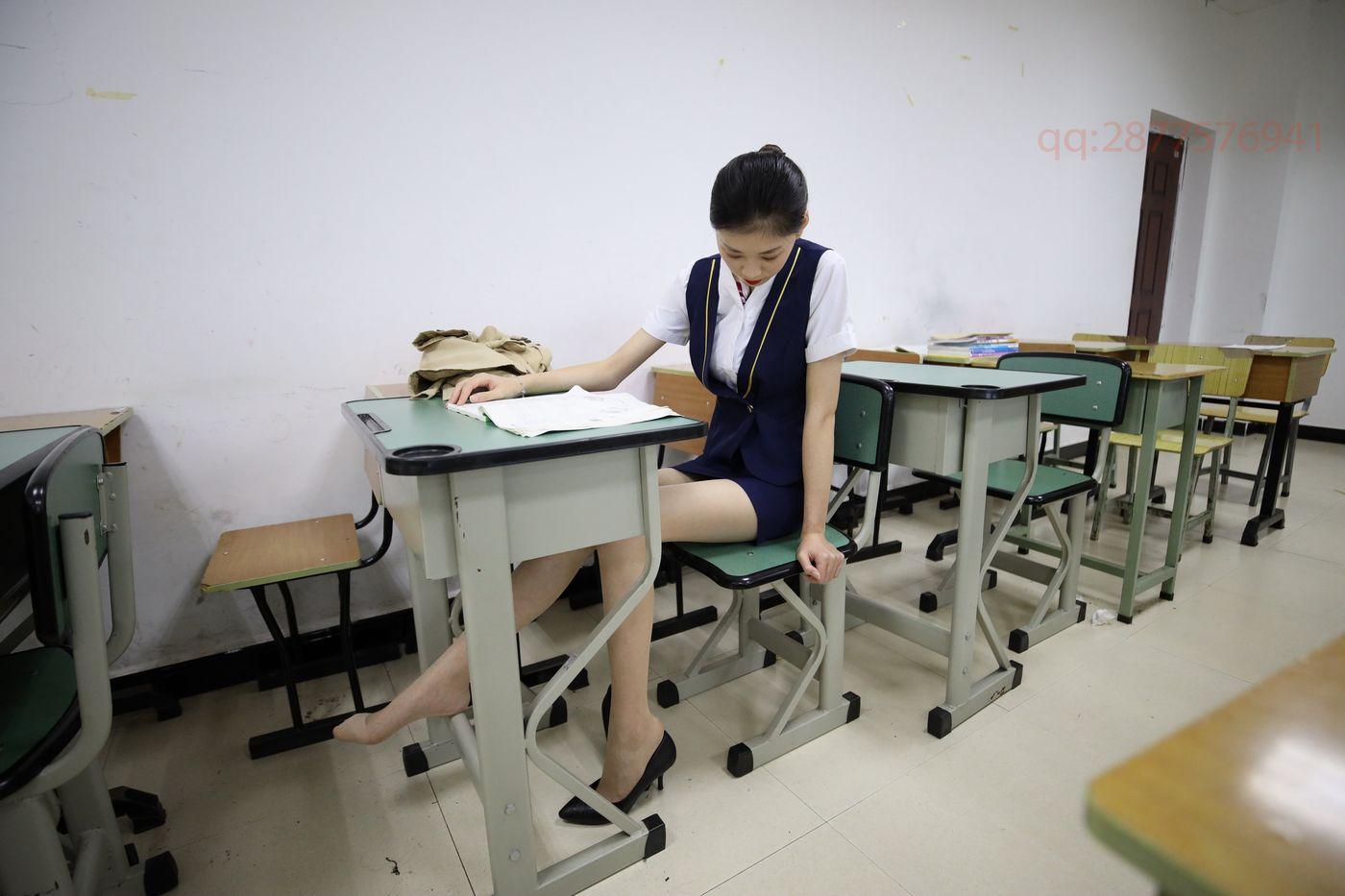 2021-01活动-大西瓜爱牙膏 2021年01月 01 教室空姐制服 [1][128P]插图6