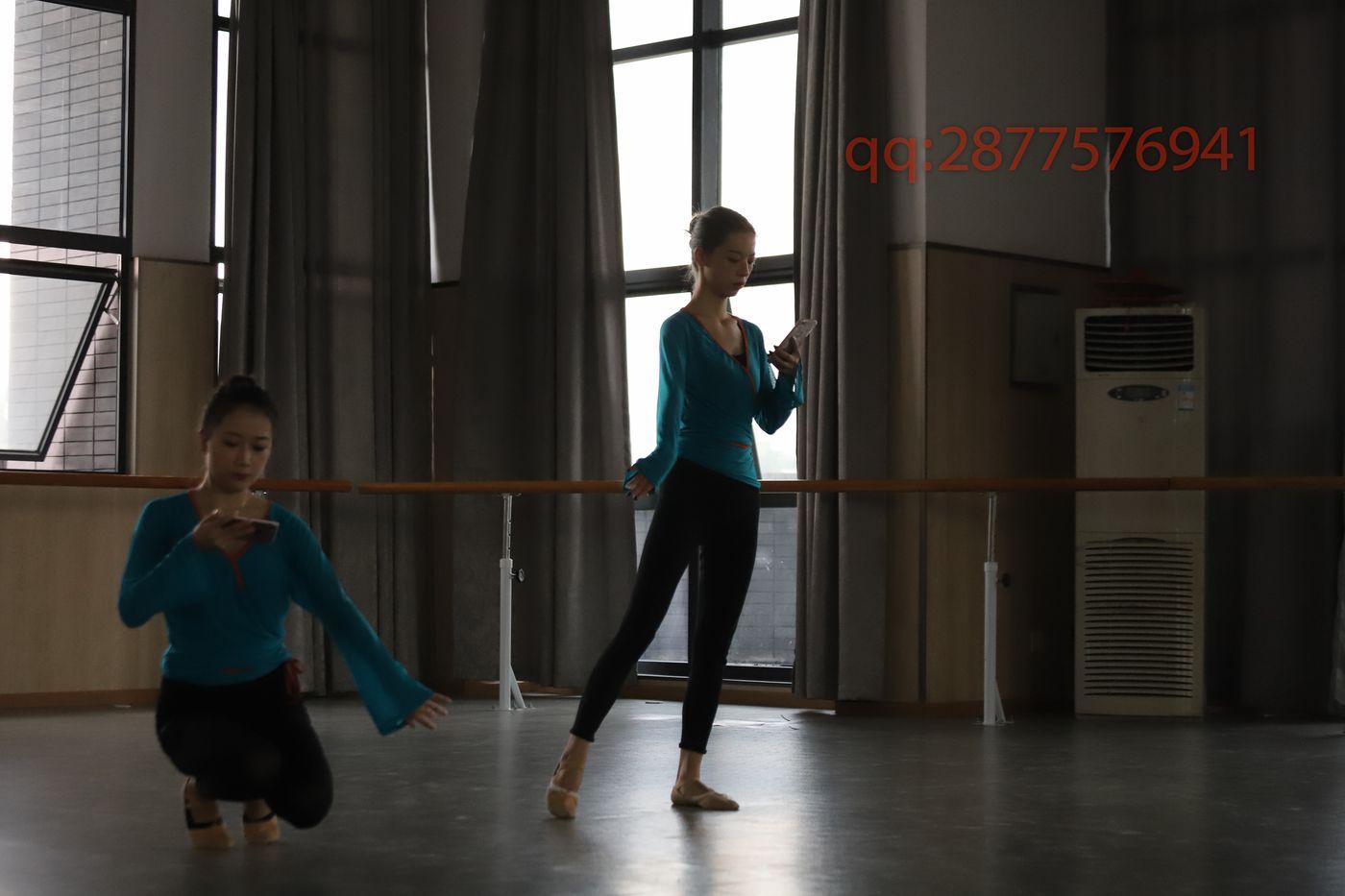 2021-03活动-大西瓜爱牙膏 2021 03月活动 07 模特5 舞蹈双人船袜 [1][132P]插图1