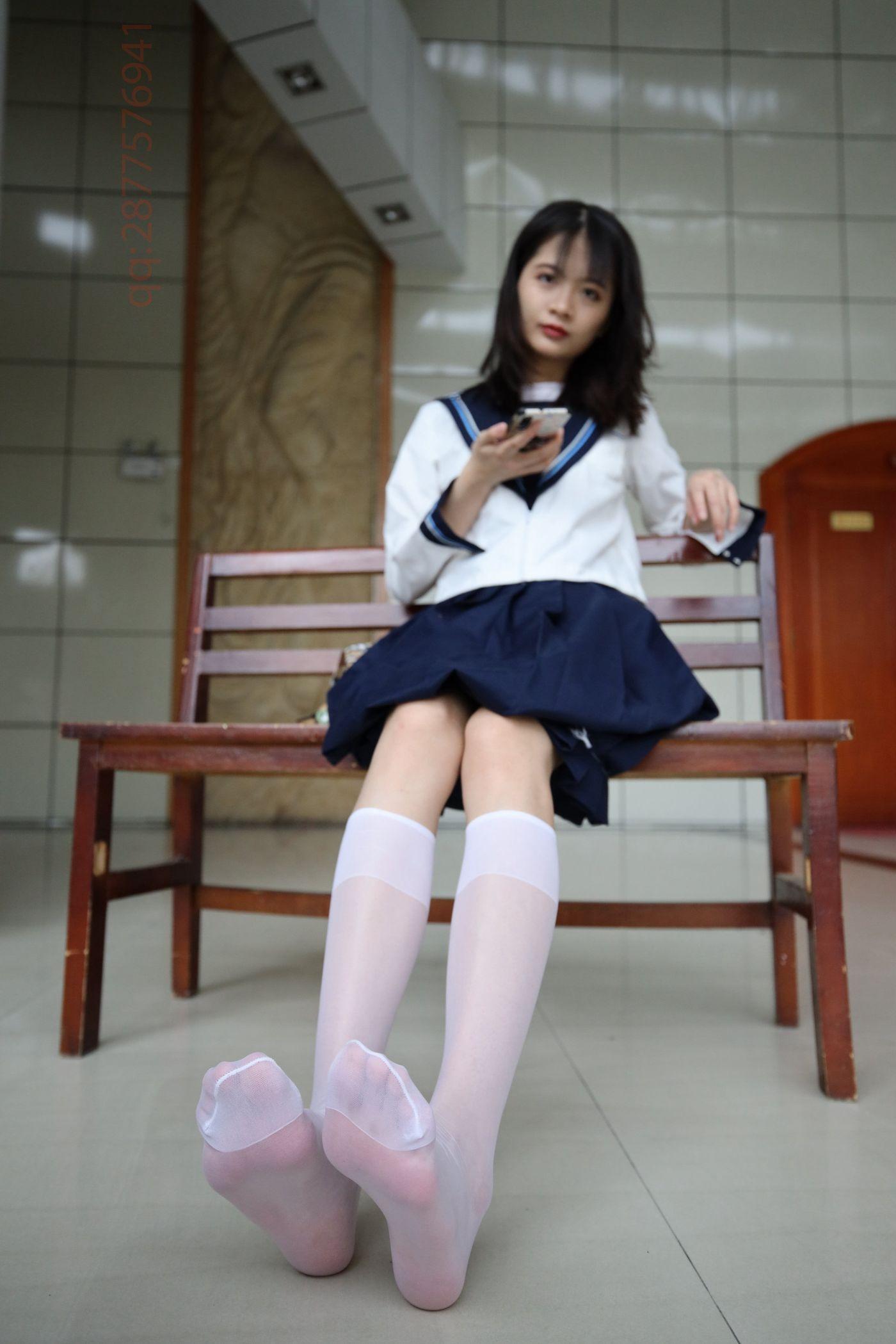 2020-10活动-大西瓜爱牙膏 2020年10月 01水手服过膝白丝 [97P]插图1