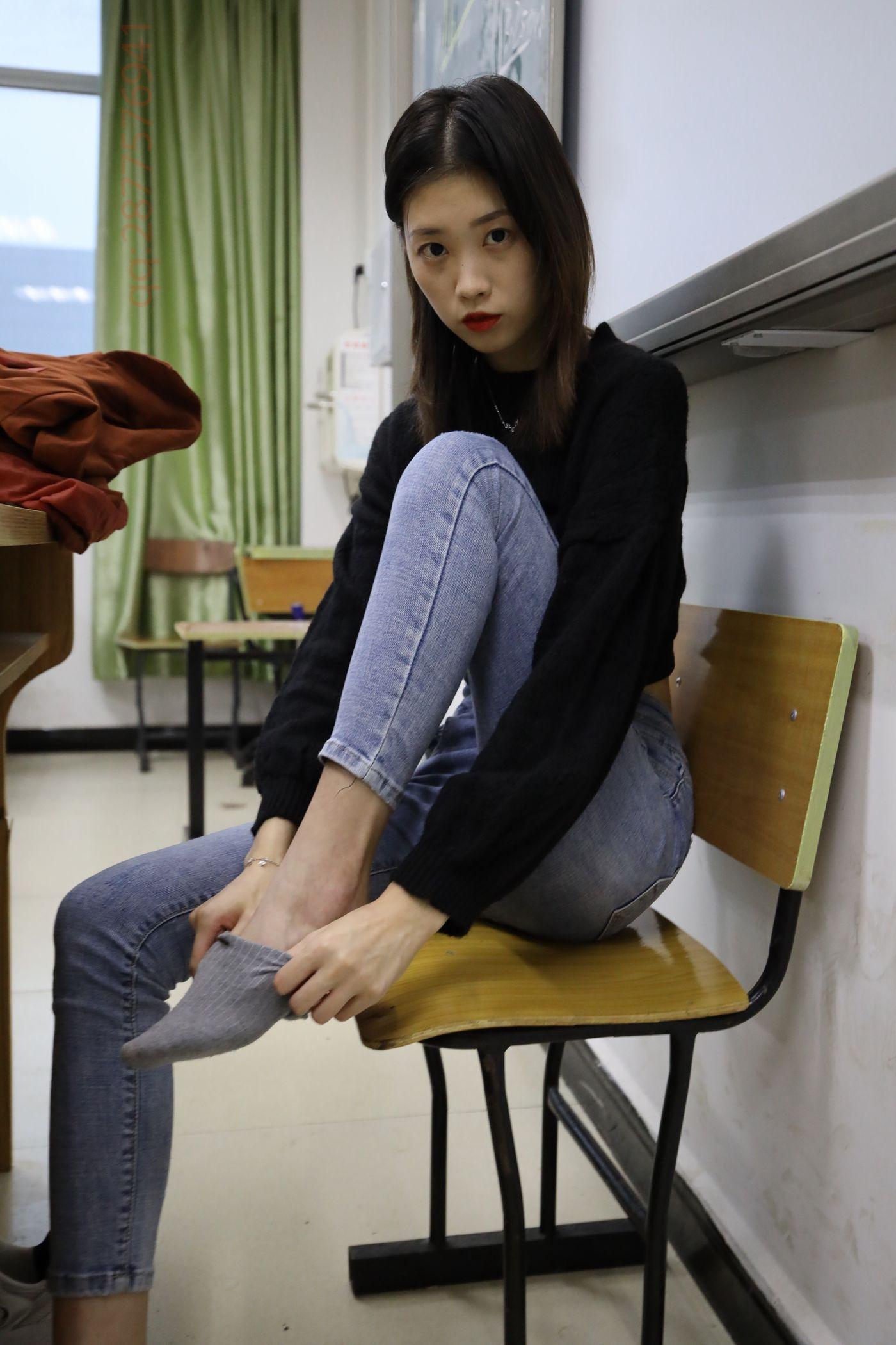 2021-01活动-大西瓜爱牙膏 2021年01月 04 教室短袜 [88P]插图