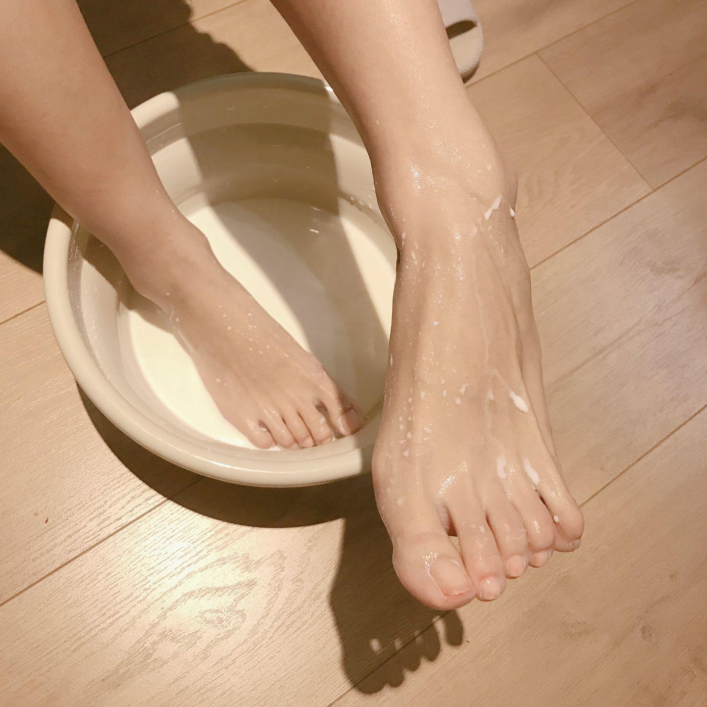 安乔乔 NO.001 牛奶洗脚 [102P]插图8